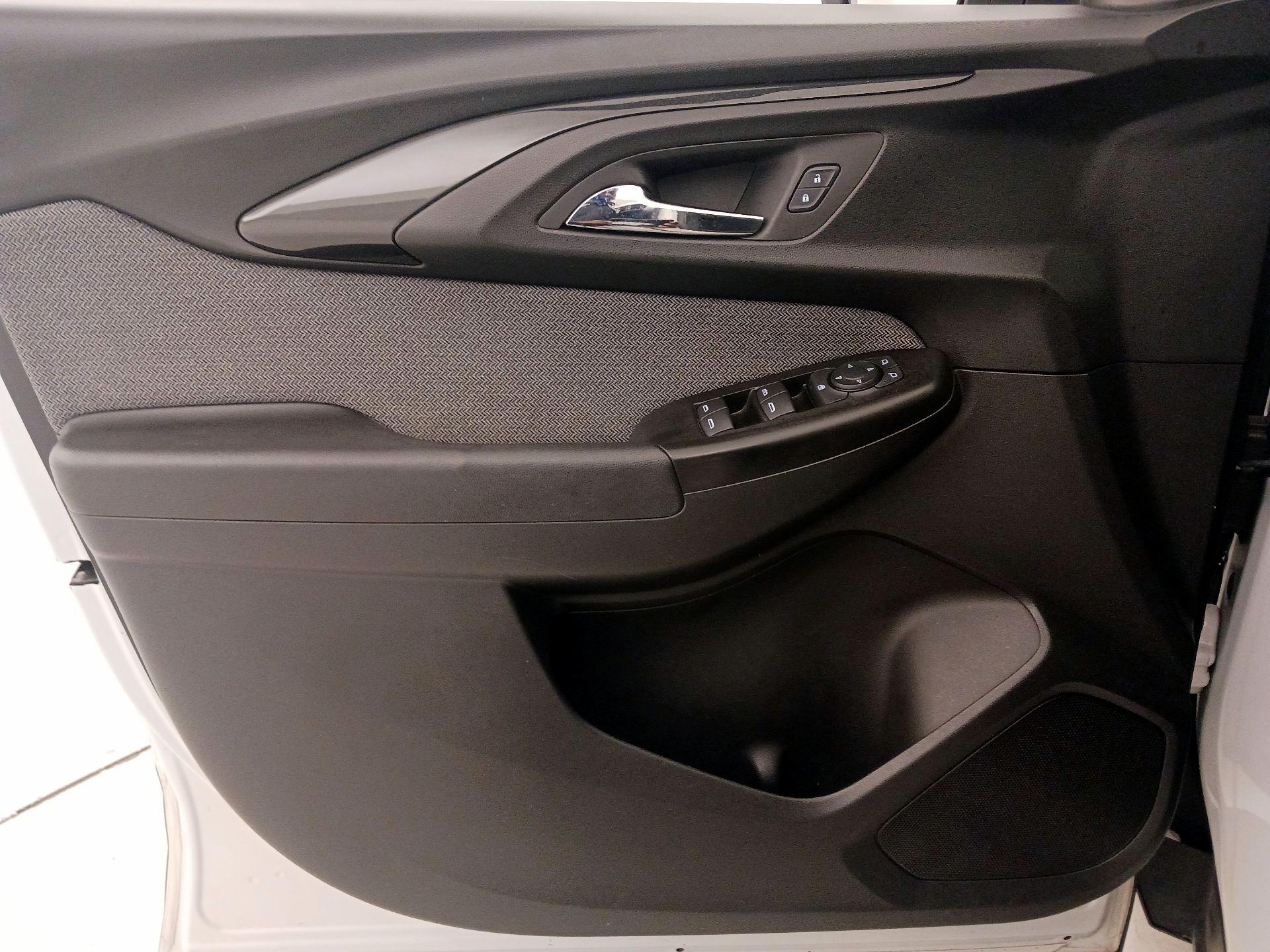 Thumbnail: 2022 Chevrolet TrailBlazer - 12