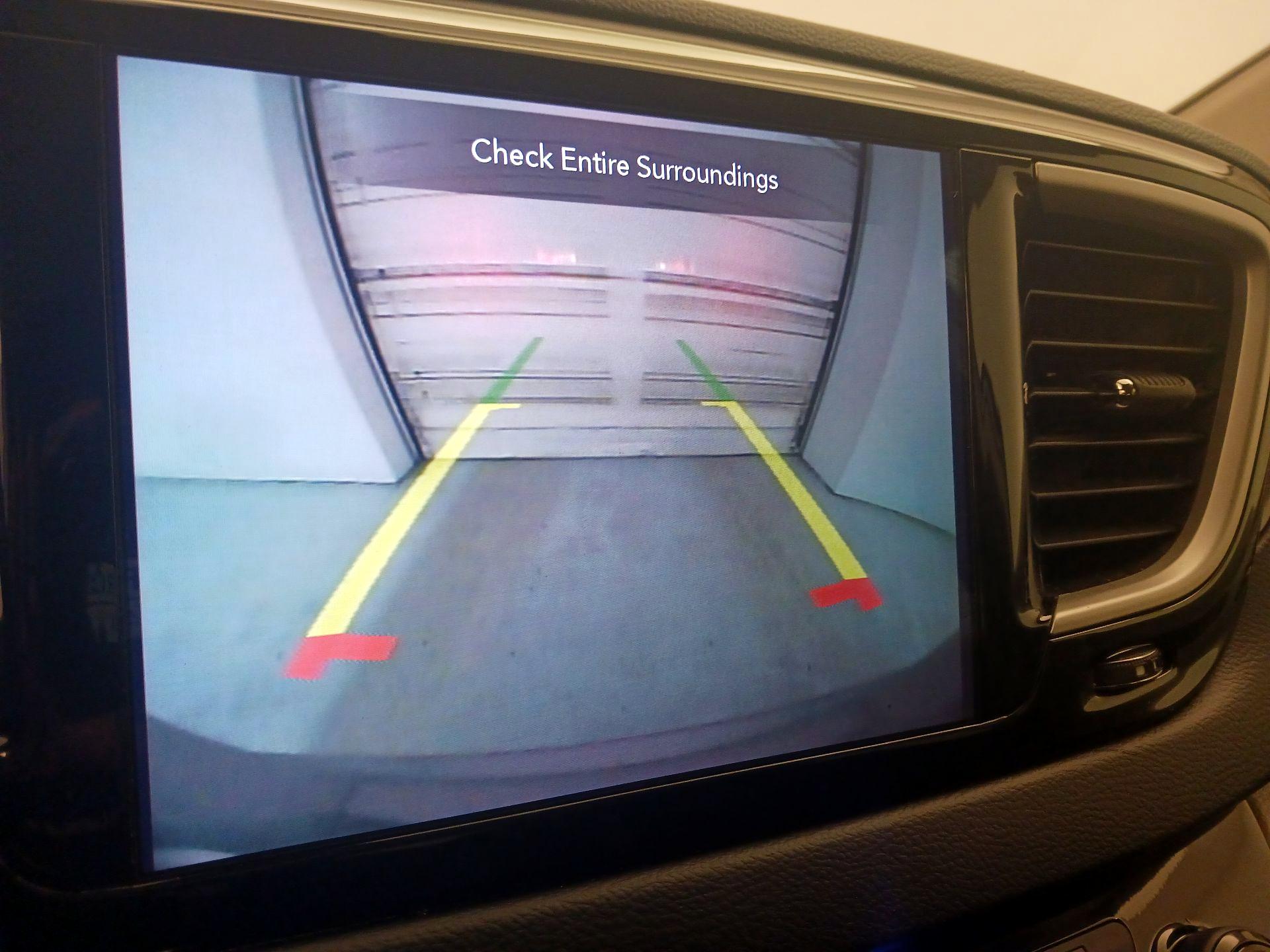 Thumbnail: 2020 Chrysler Pacifica - 15