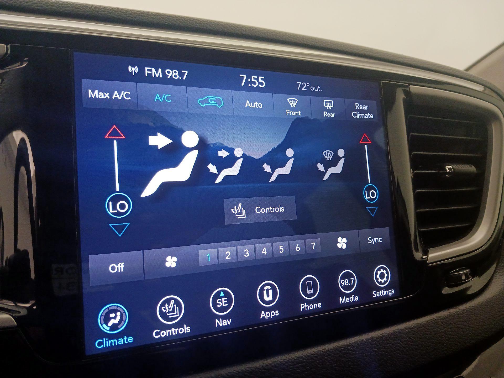 Thumbnail: 2020 Chrysler Pacifica - 17