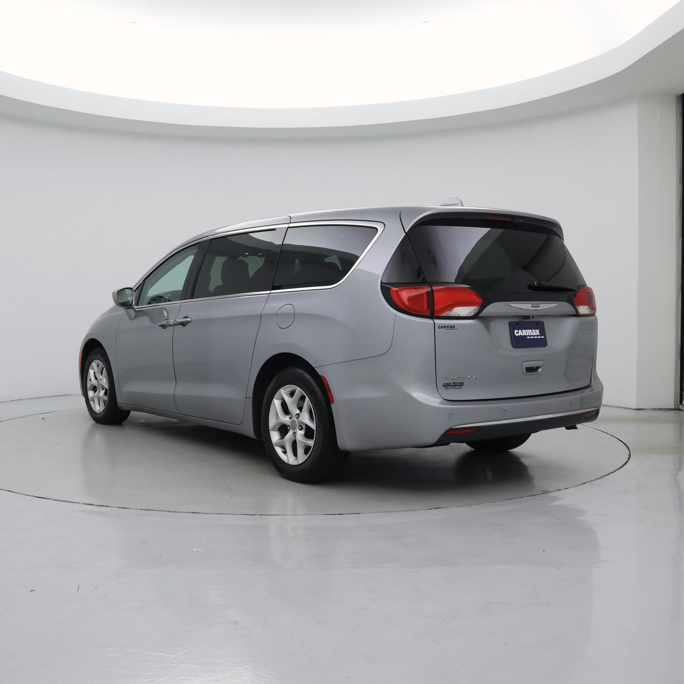 Thumbnail: 2020 Chrysler Pacifica - 2