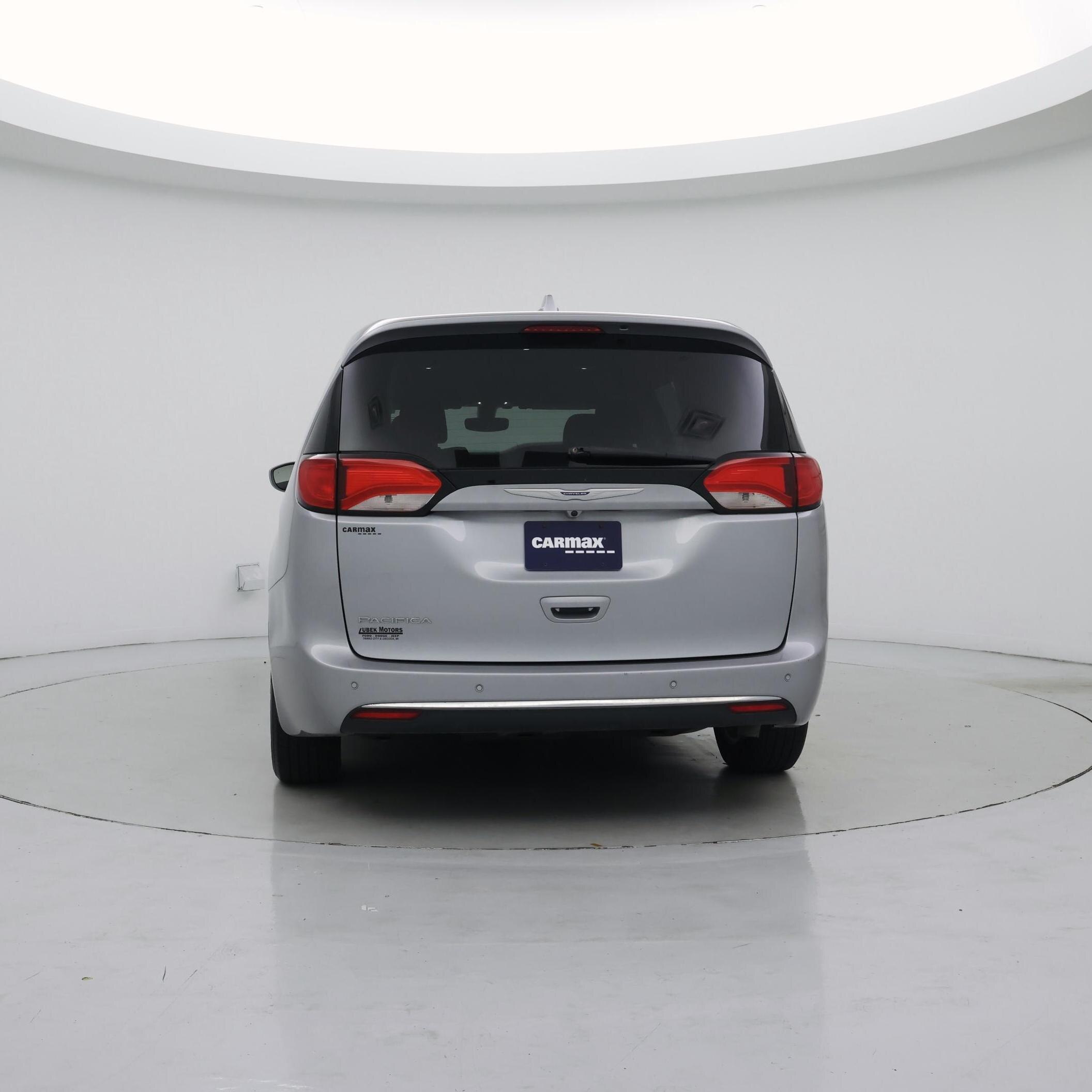 Thumbnail: 2020 Chrysler Pacifica - 6