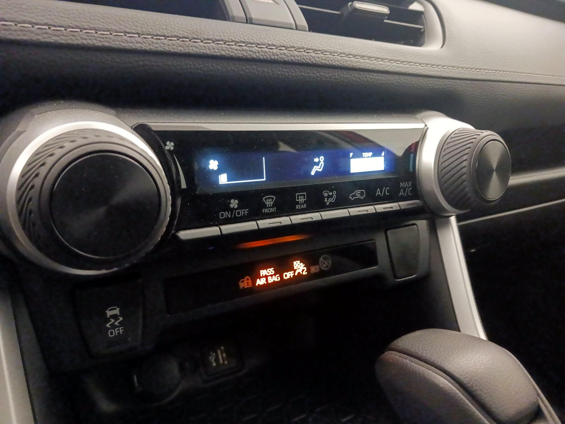 Thumbnail: 2023 Toyota RAV4 - 16