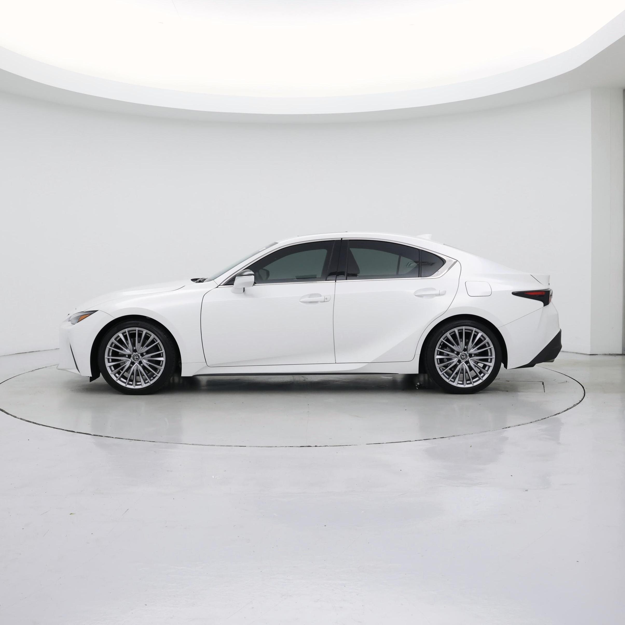 Thumbnail: 2024 Lexus IS - 3