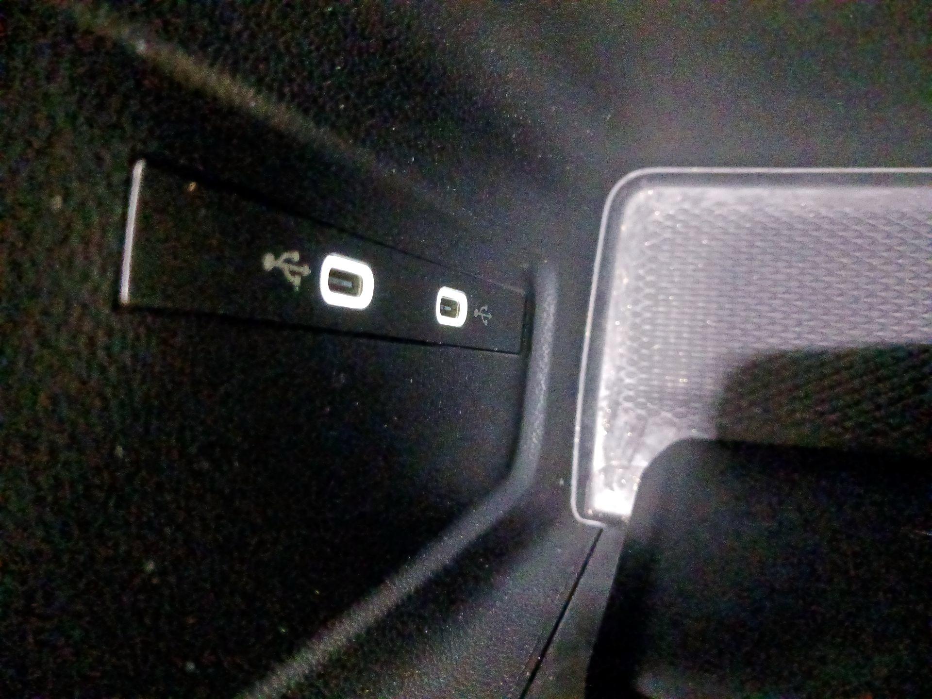 Thumbnail: 2025 Volkswagen Tiguan - 18