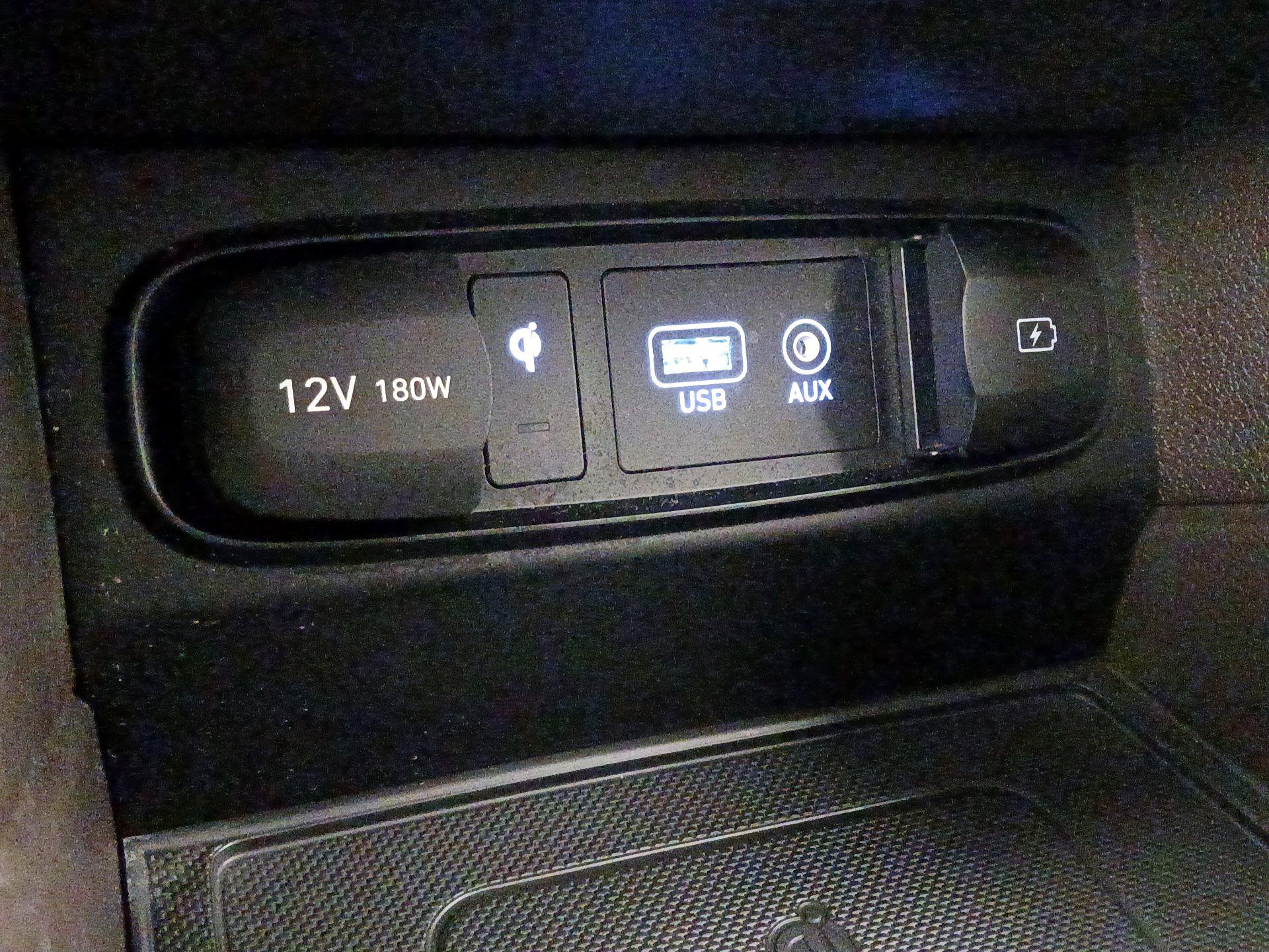 Thumbnail: 2019 Hyundai Santa Fe - 19