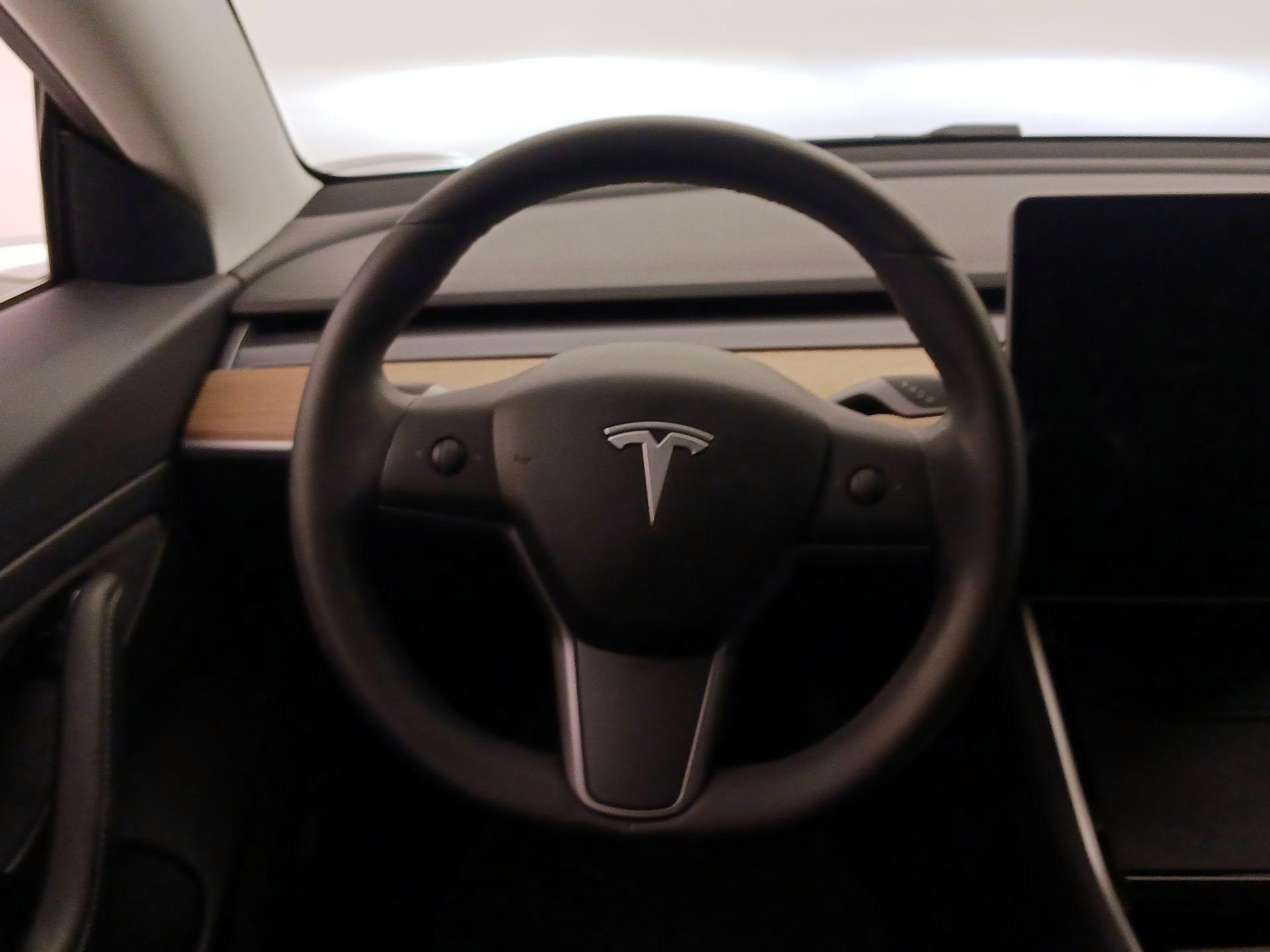 Thumbnail: 2020 Tesla Model 3 - 10