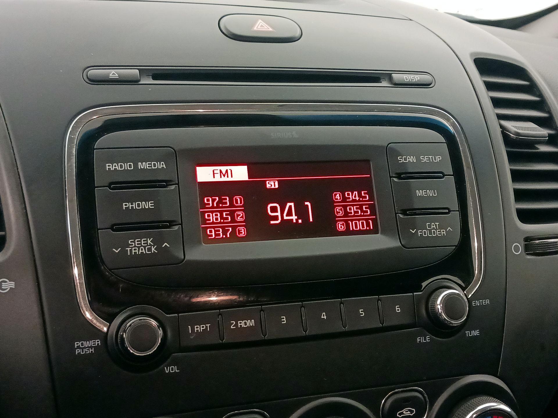 Thumbnail: 2018 Kia Forte - 14