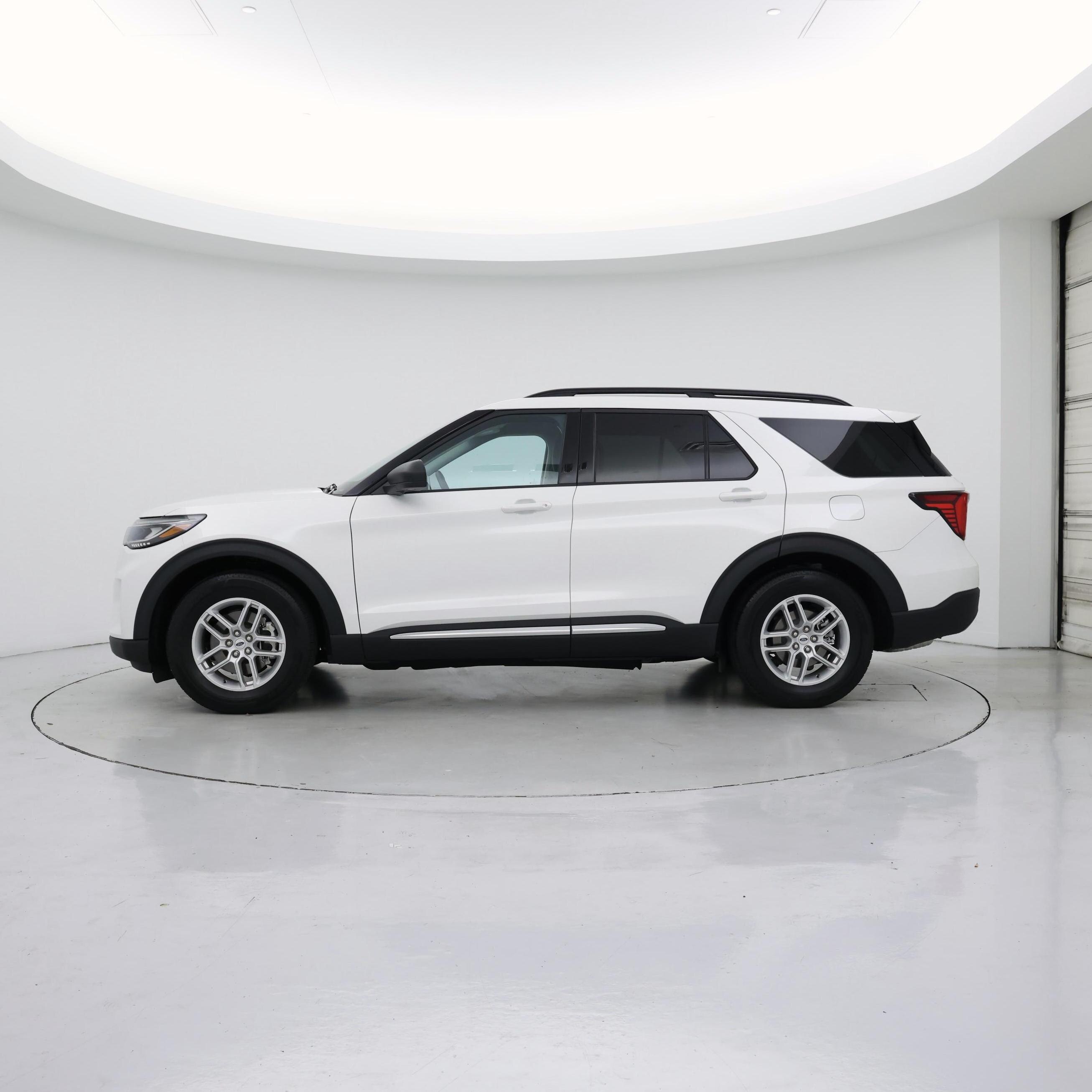 Thumbnail: 2025 Ford Explorer - 3