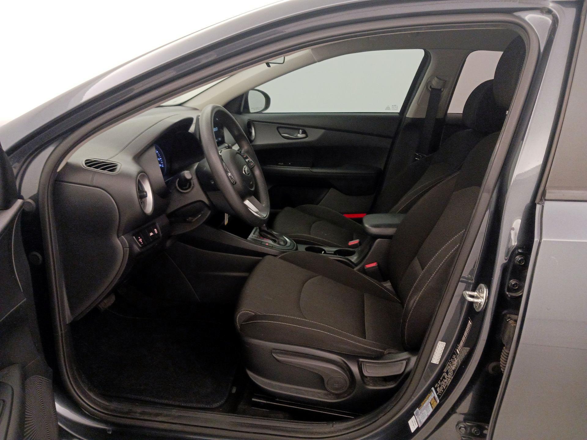 Thumbnail: 2021 Kia Forte - 11