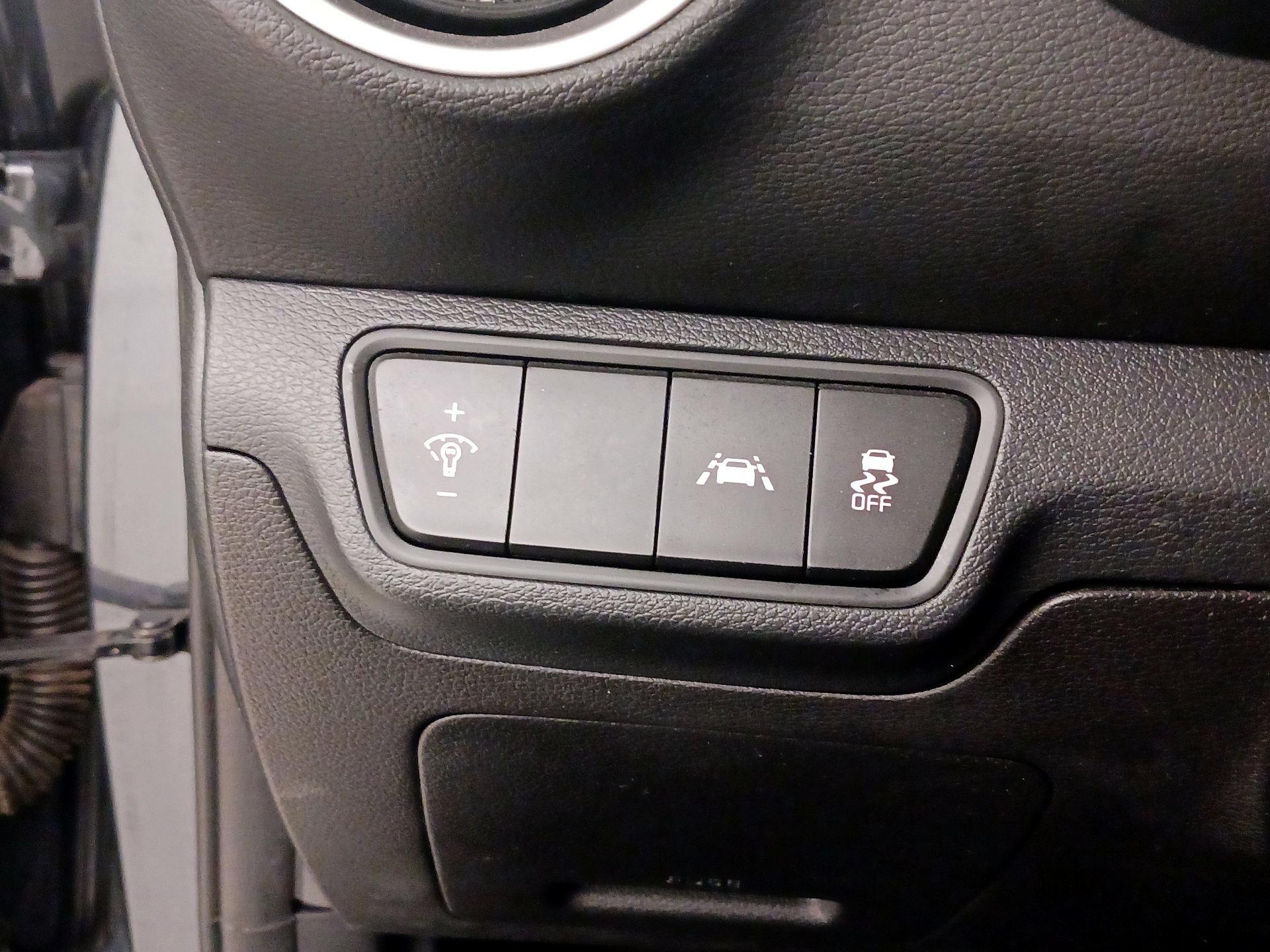 Thumbnail: 2021 Kia Forte - 13