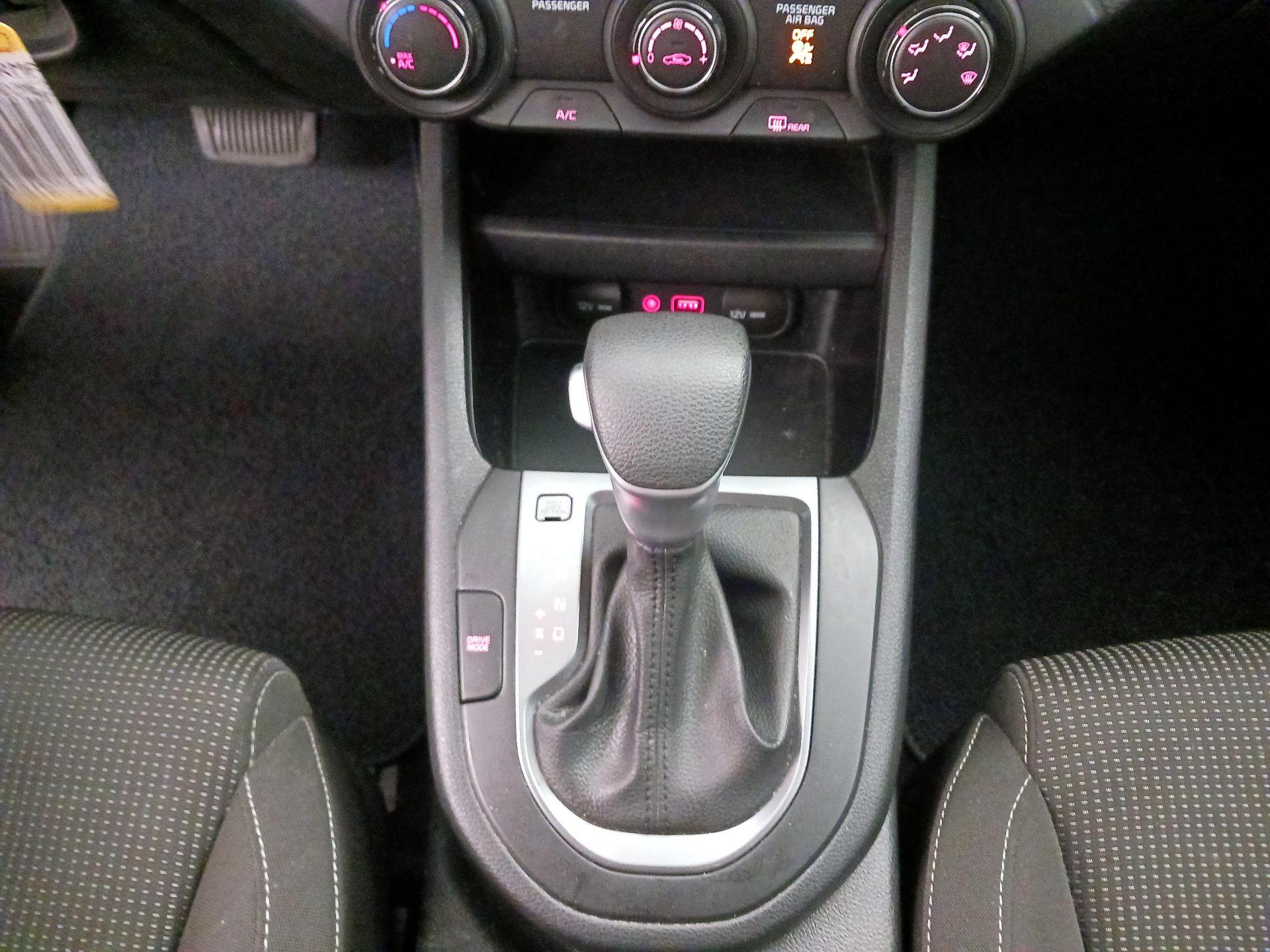 Thumbnail: 2021 Kia Forte - 17