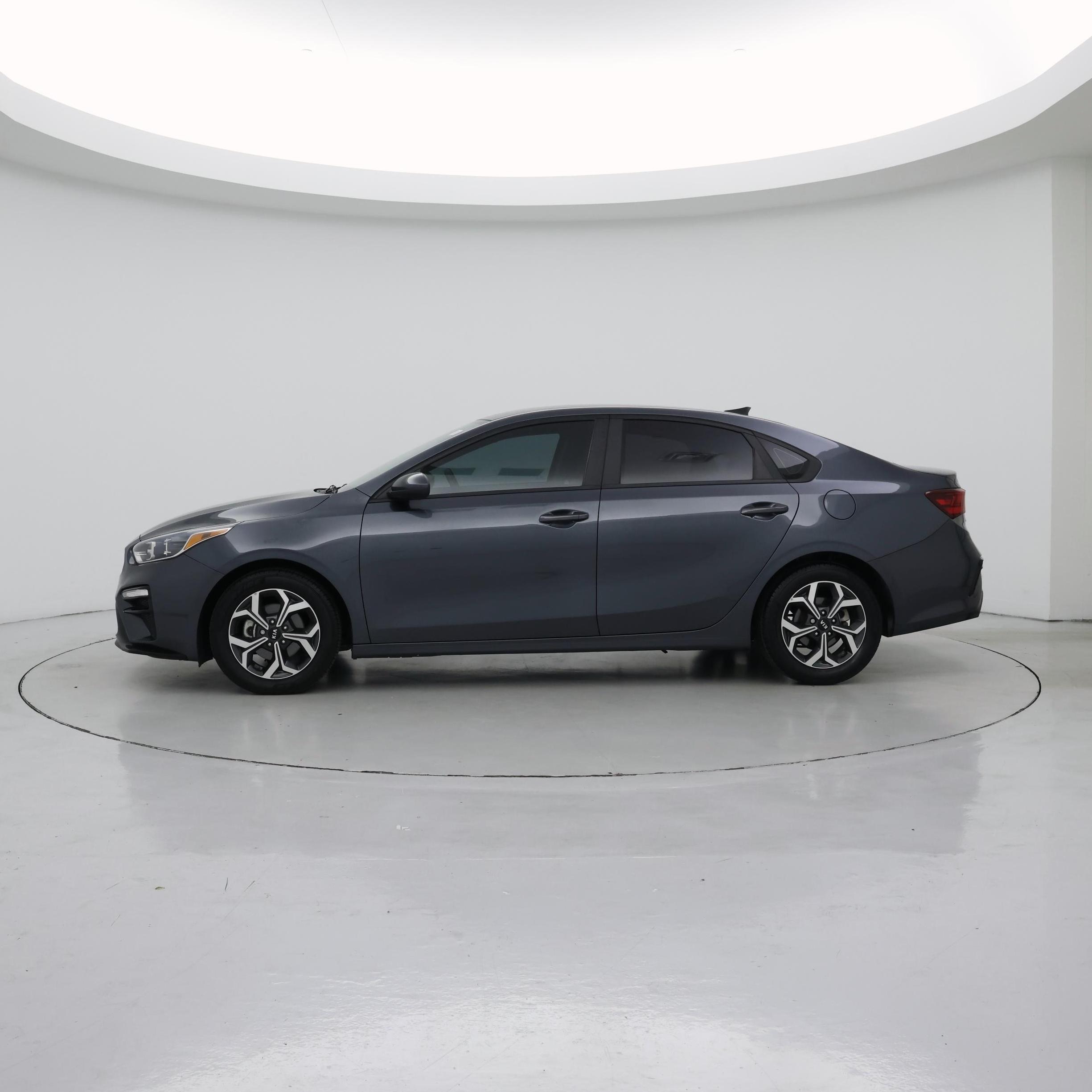 Thumbnail: 2021 Kia Forte - 3