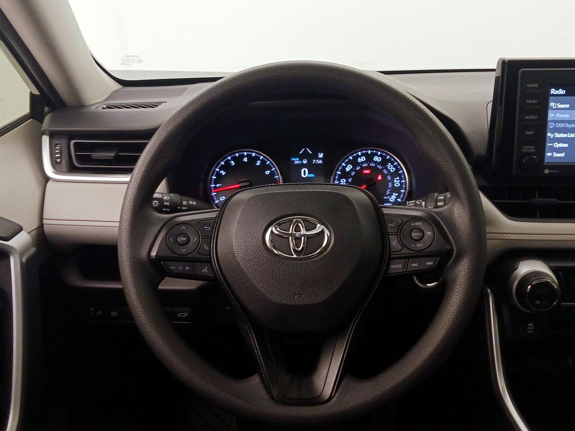 Thumbnail: 2020 Toyota RAV4 - 10
