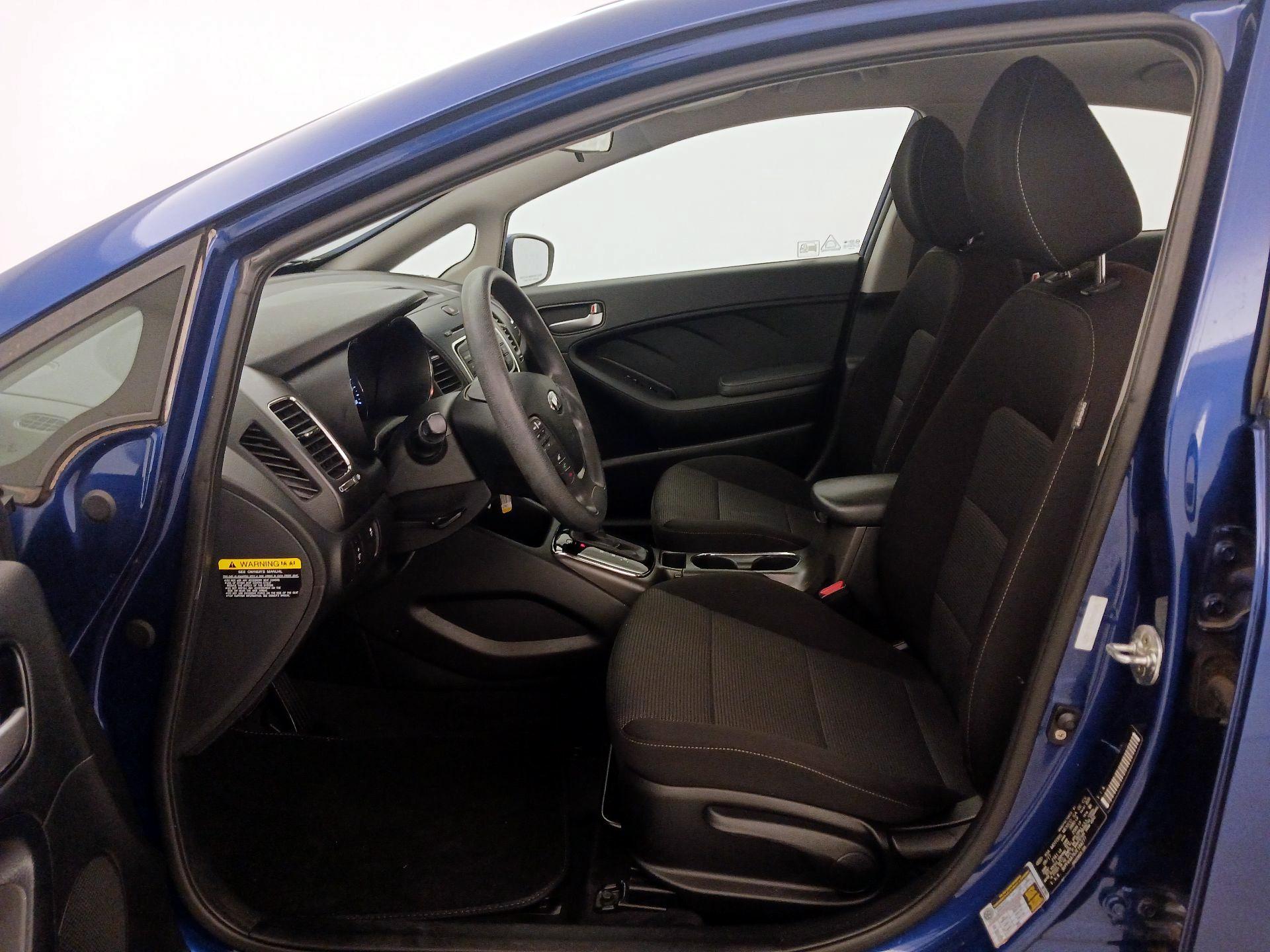 Thumbnail: 2018 Kia Forte - 11