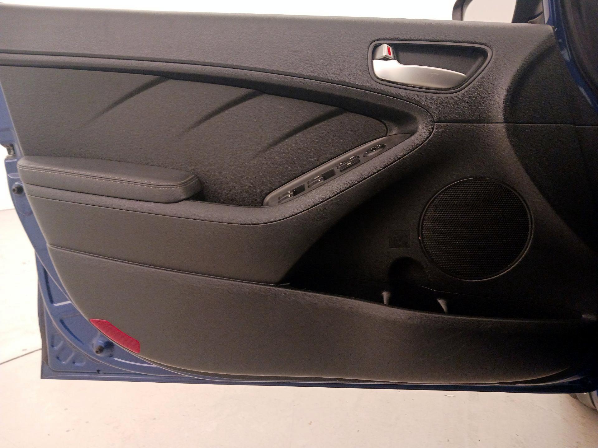 Thumbnail: 2018 Kia Forte - 12