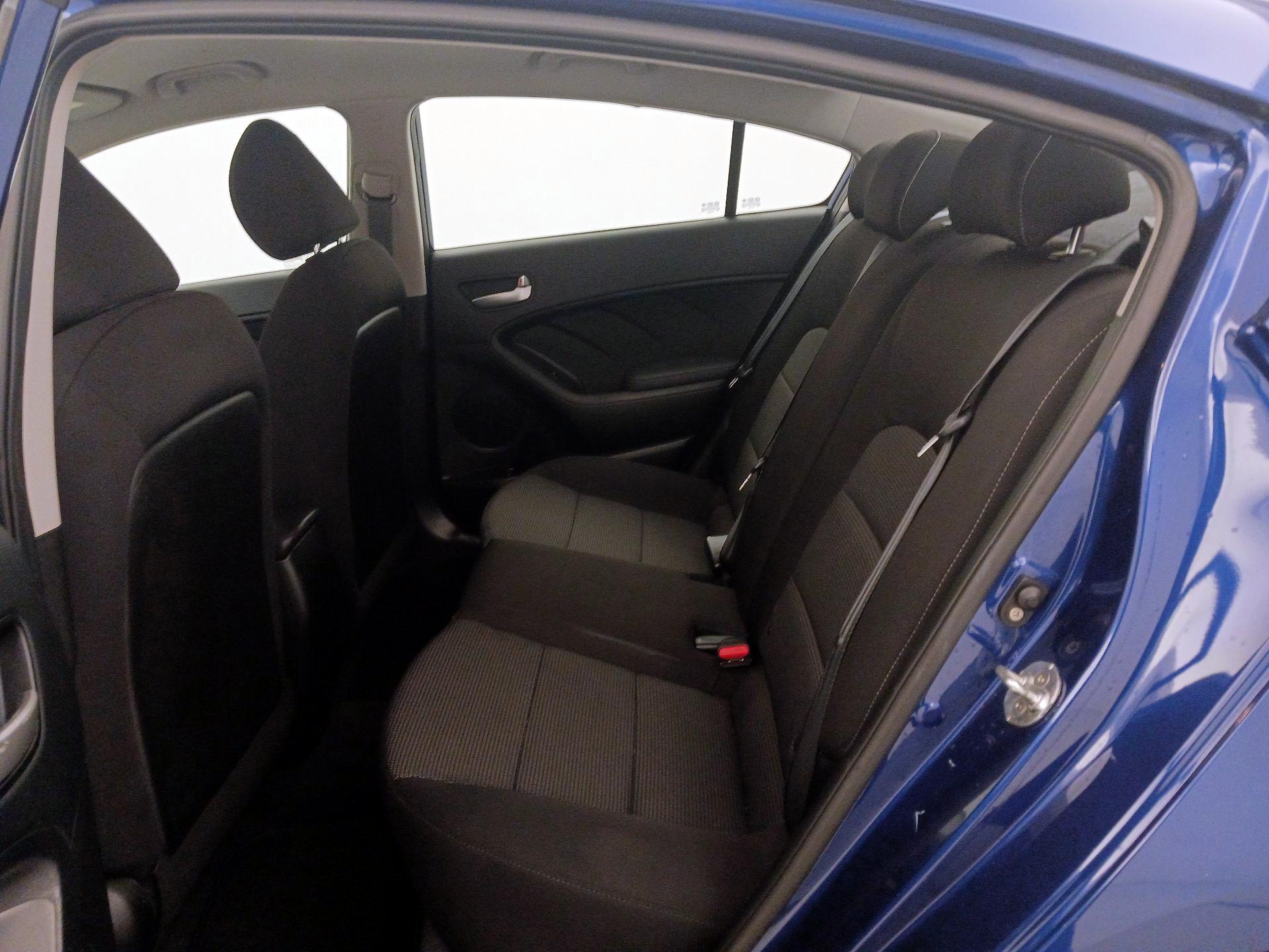 Thumbnail: 2018 Kia Forte - 18