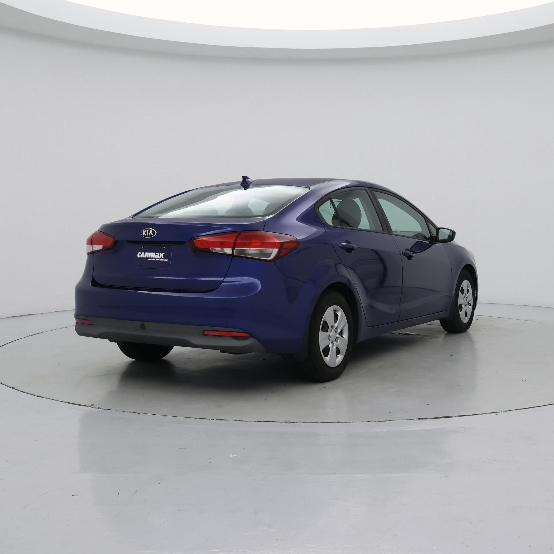 Thumbnail: 2018 Kia Forte - 8