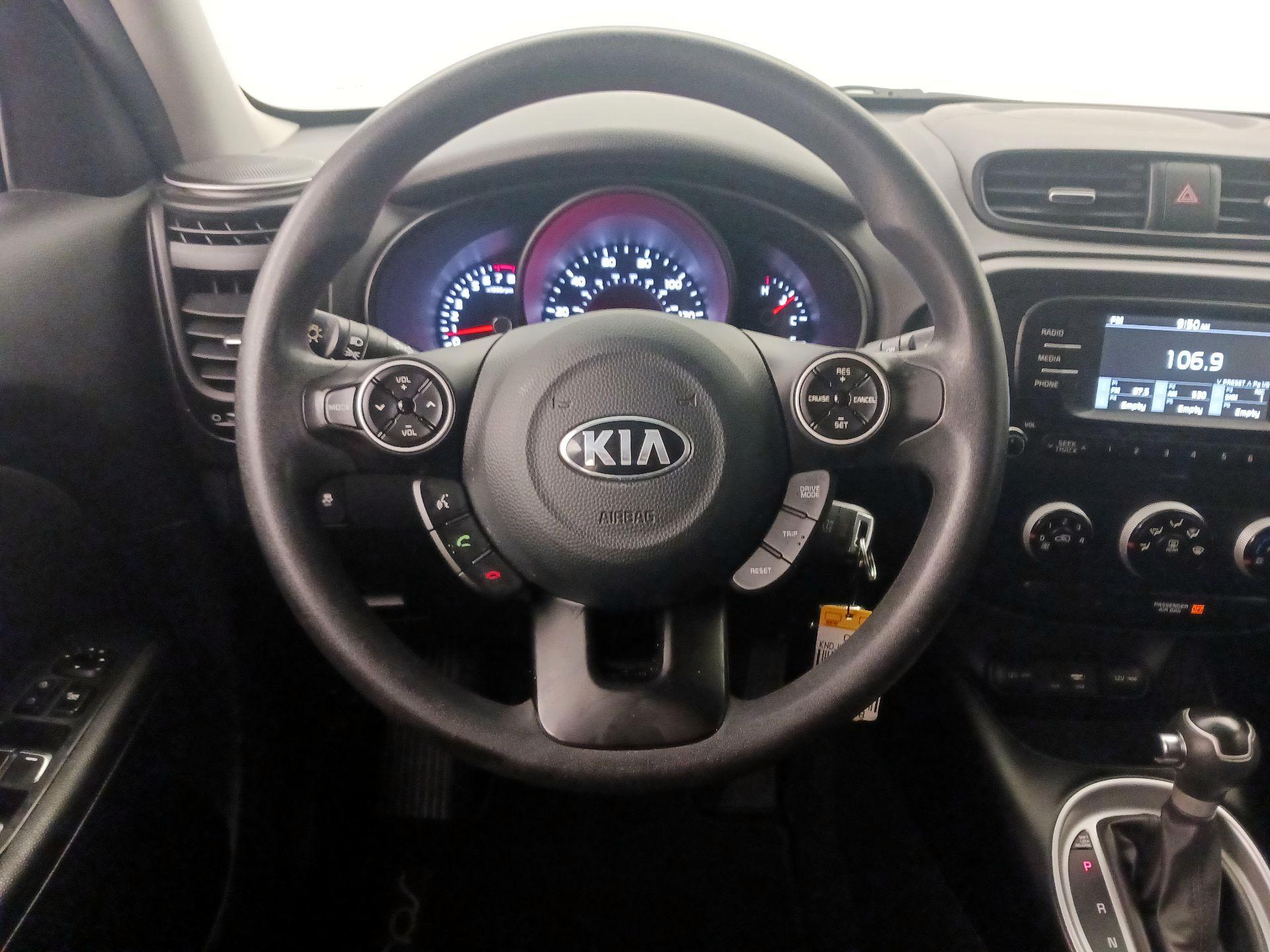 Thumbnail: 2017 Kia Soul - 10