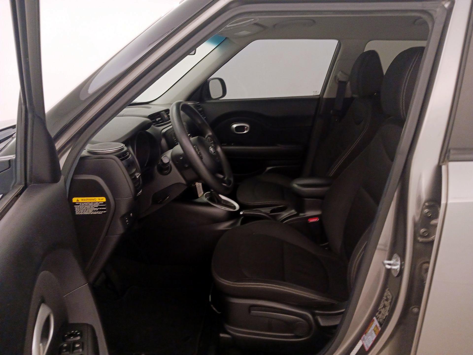 Thumbnail: 2017 Kia Soul - 11