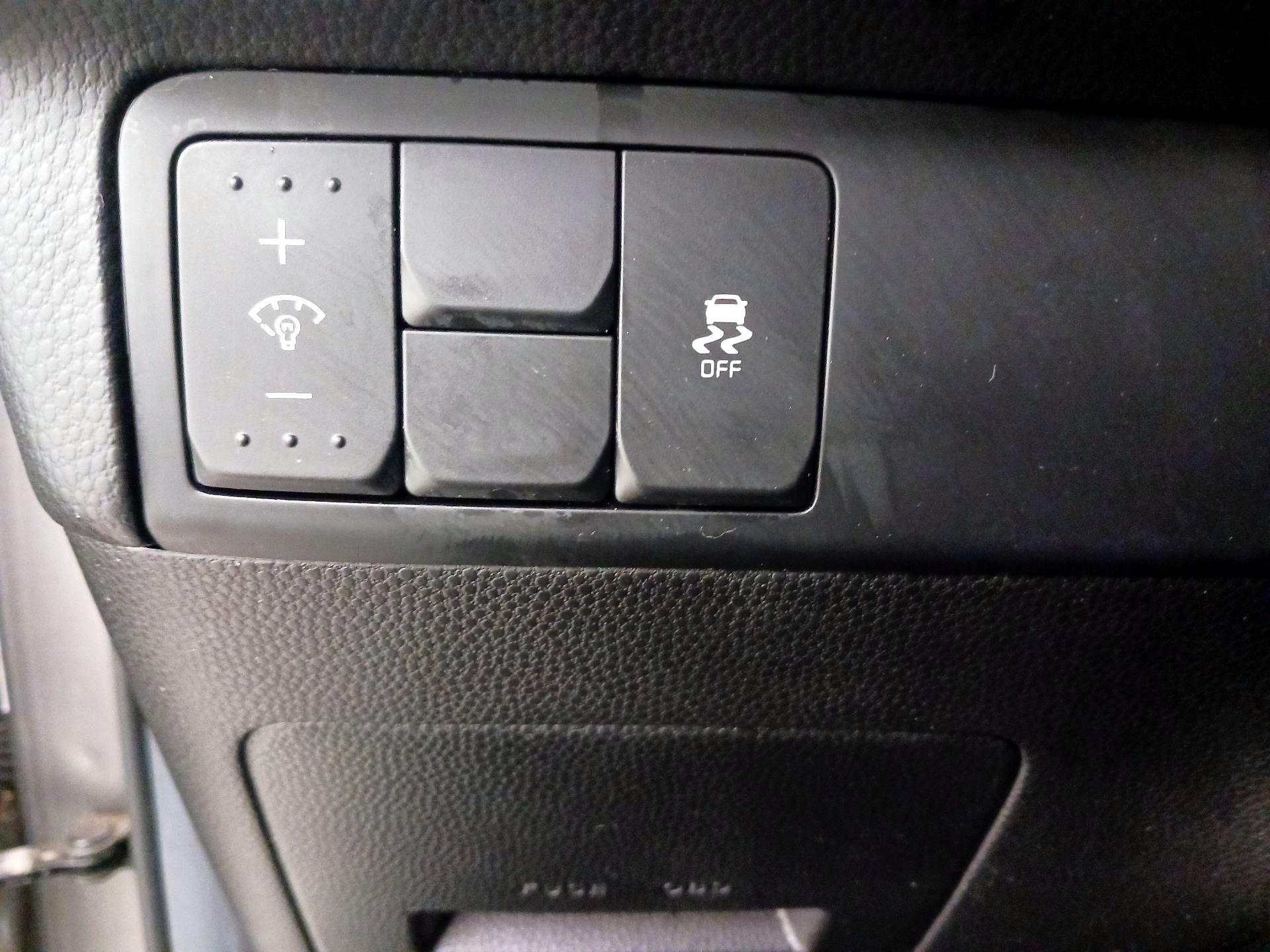 Thumbnail: 2017 Kia Soul - 13