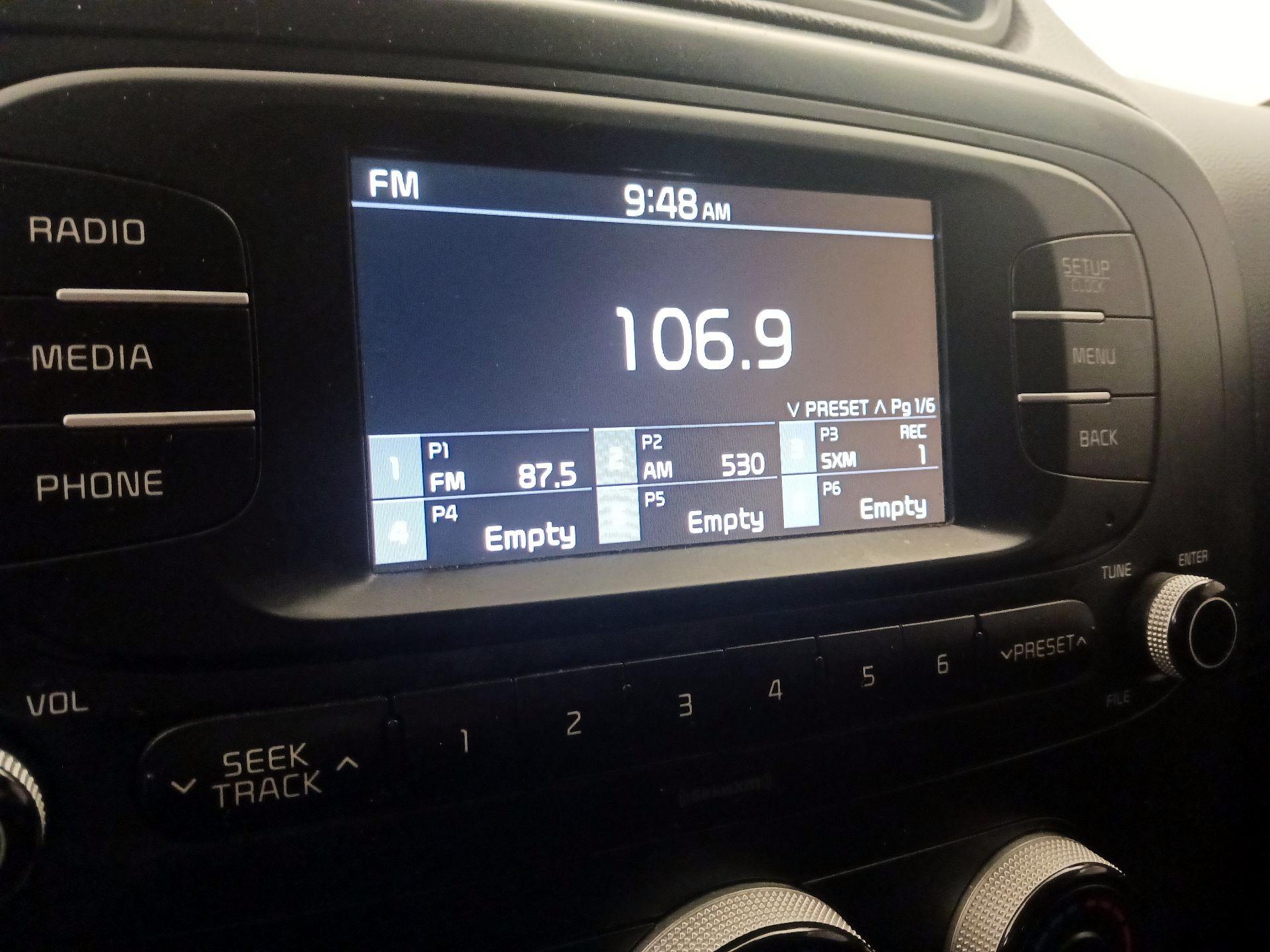 Thumbnail: 2017 Kia Soul - 14