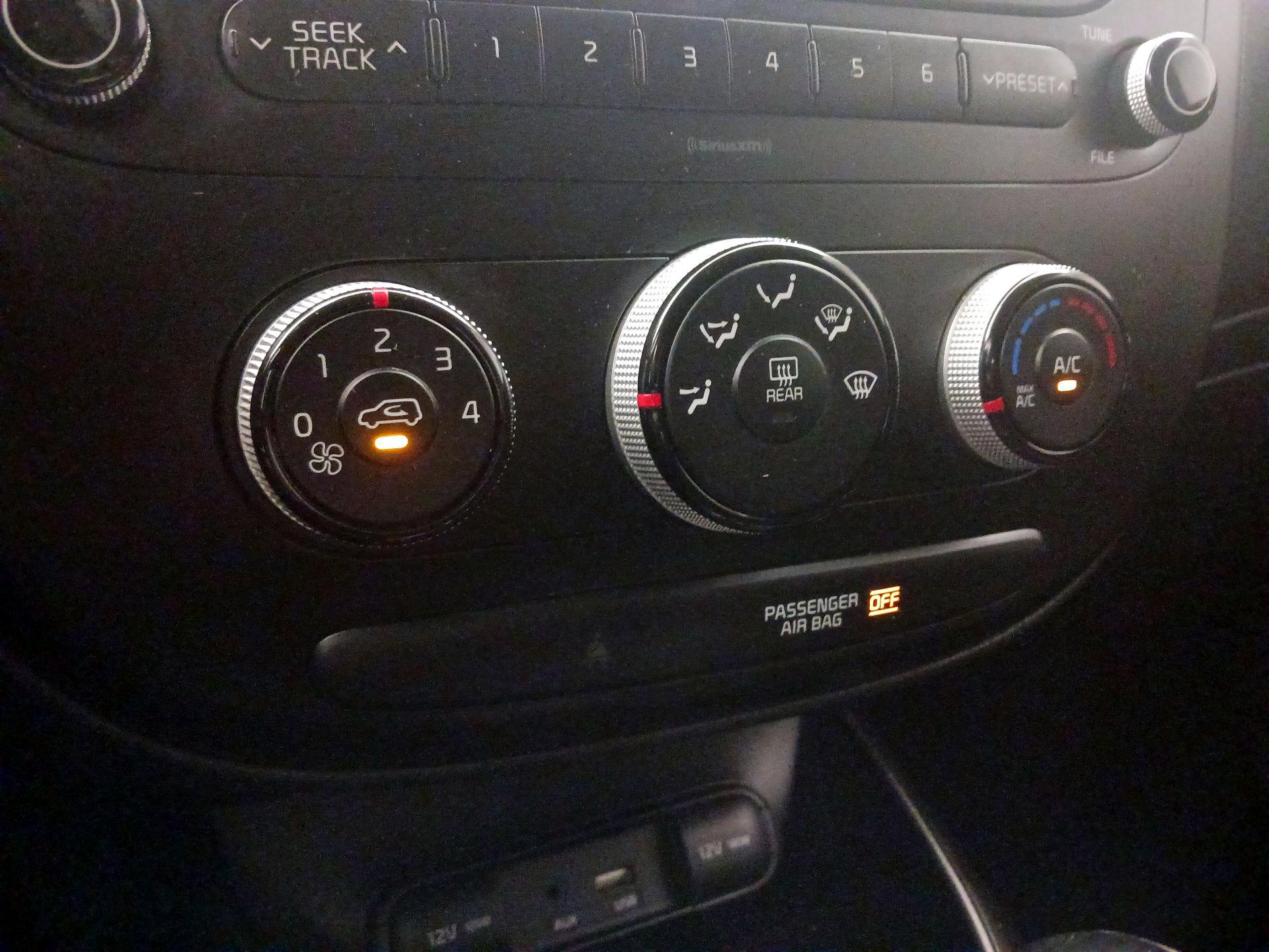 Thumbnail: 2017 Kia Soul - 15