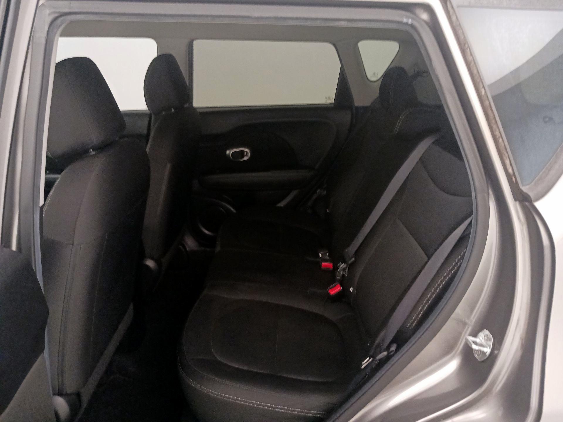 Thumbnail: 2017 Kia Soul - 18