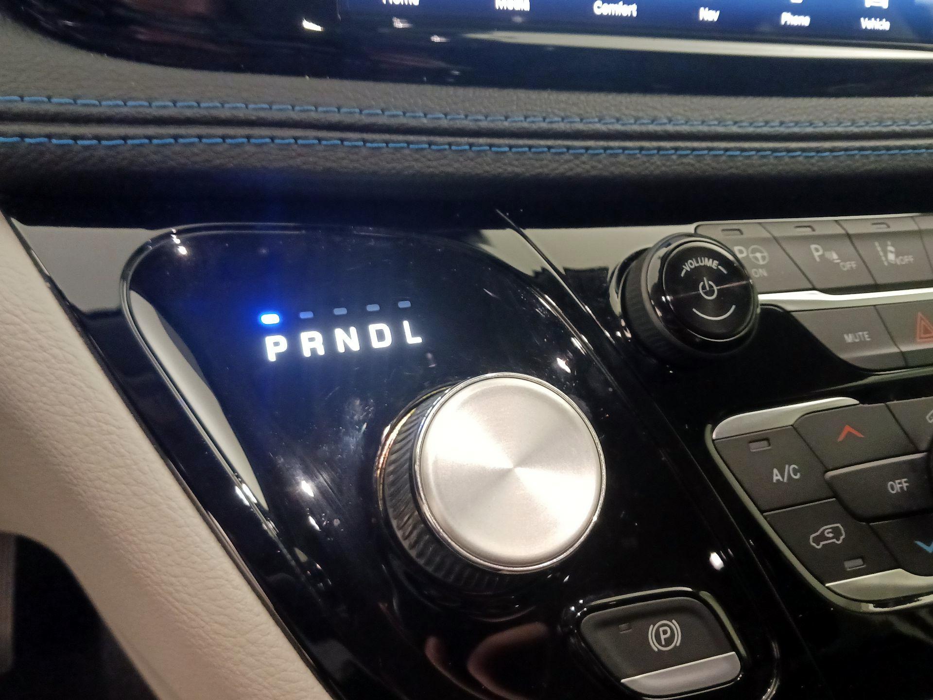 Thumbnail: 2021 Chrysler Pacifica - 18