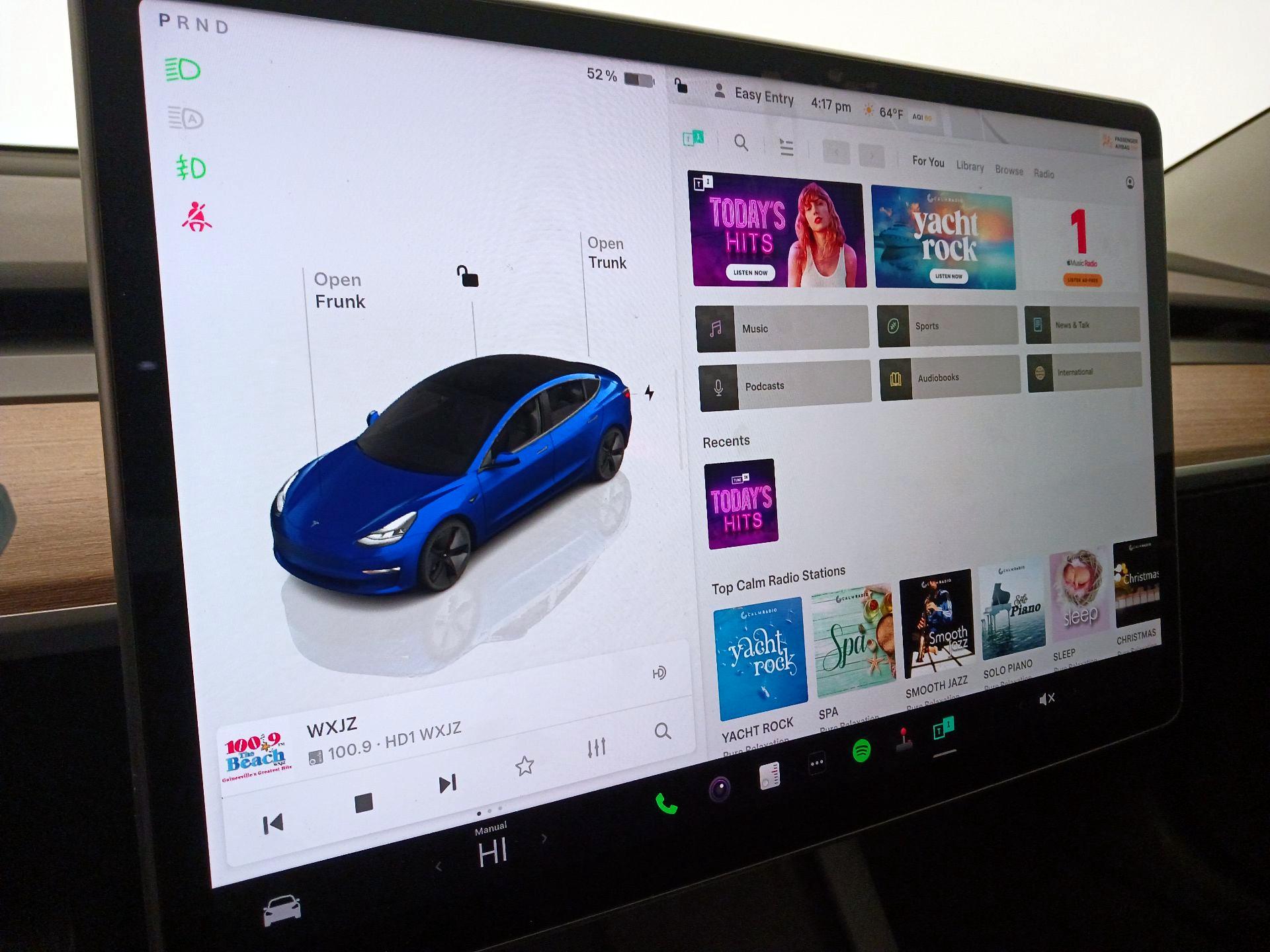 Thumbnail: 2022 Tesla Model 3 - 15