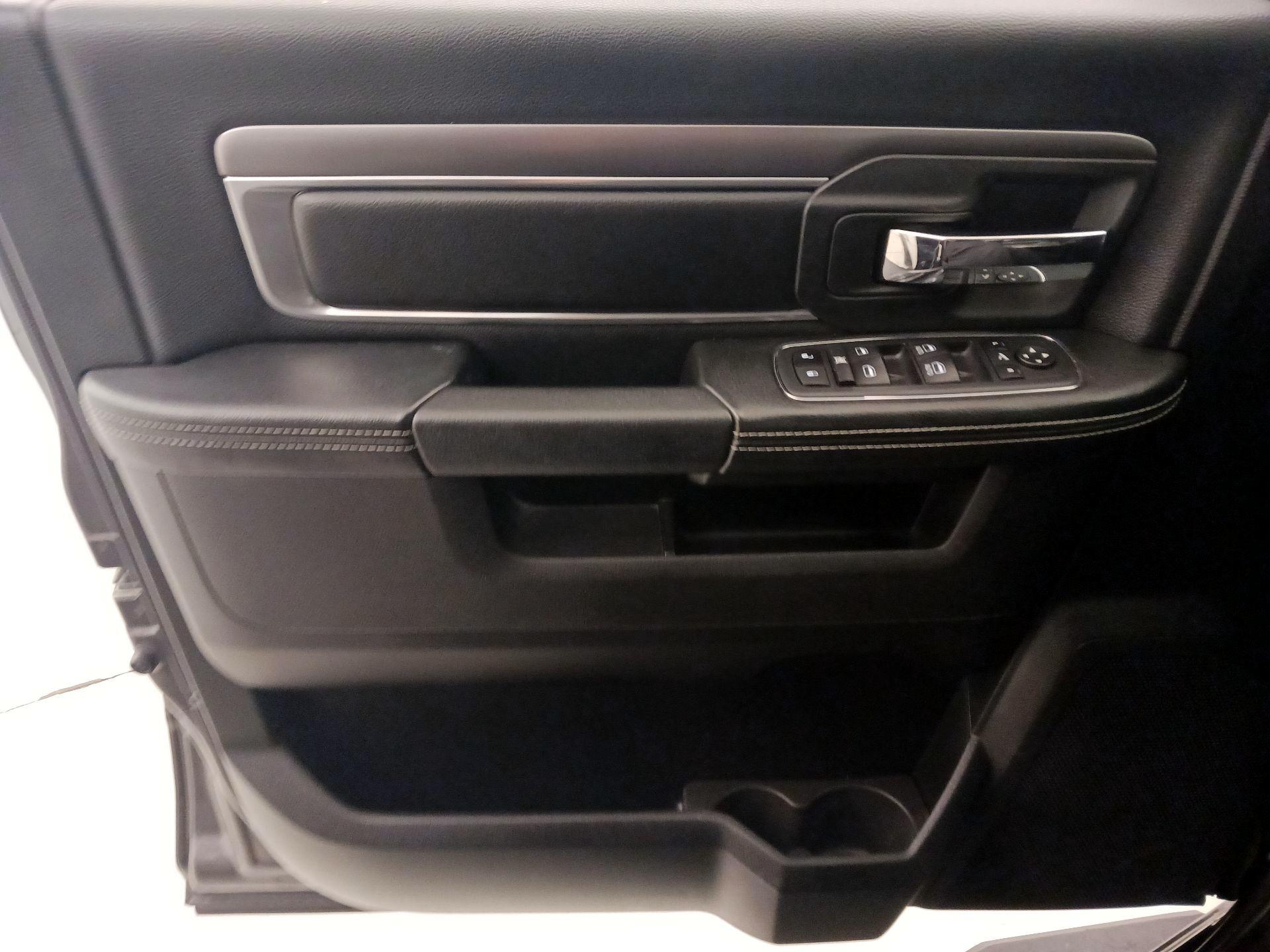 Thumbnail: 2021 RAM 1500 Classic - 12