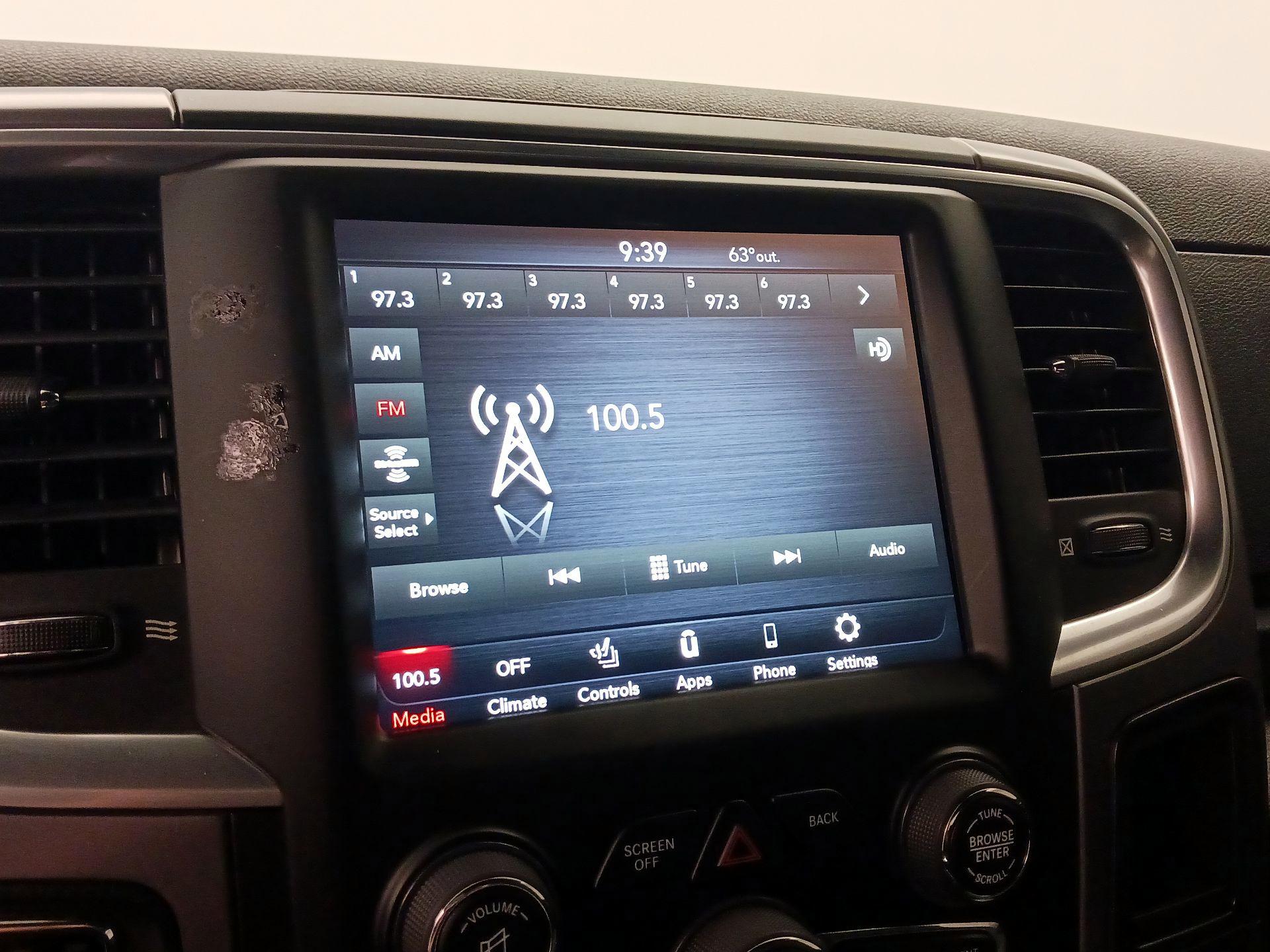 Thumbnail: 2021 RAM 1500 Classic - 15