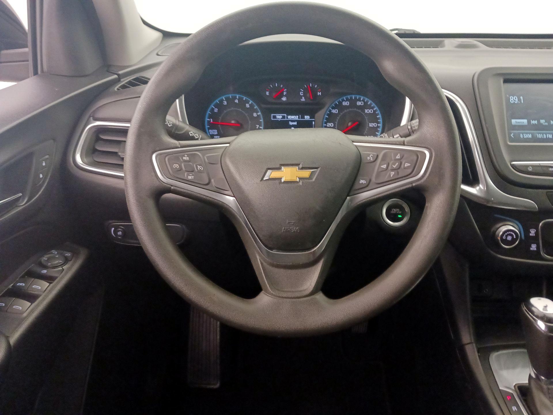 Thumbnail: 2018 Chevrolet Equinox - 10