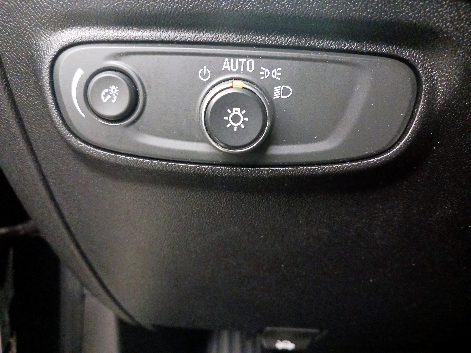 Thumbnail: 2018 Chevrolet Equinox - 13