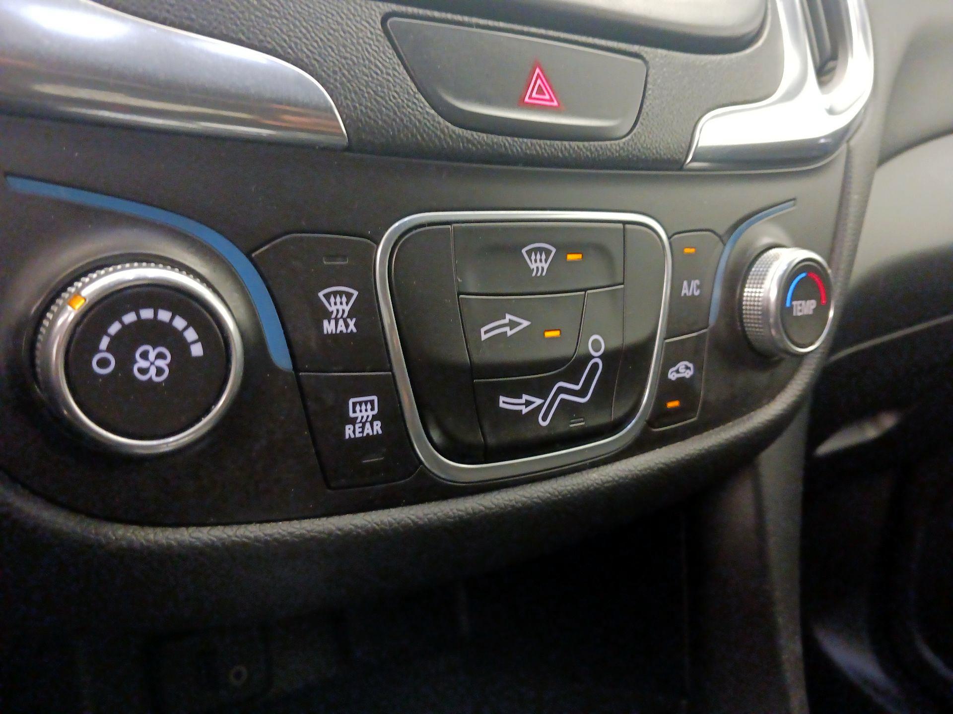 Thumbnail: 2018 Chevrolet Equinox - 16