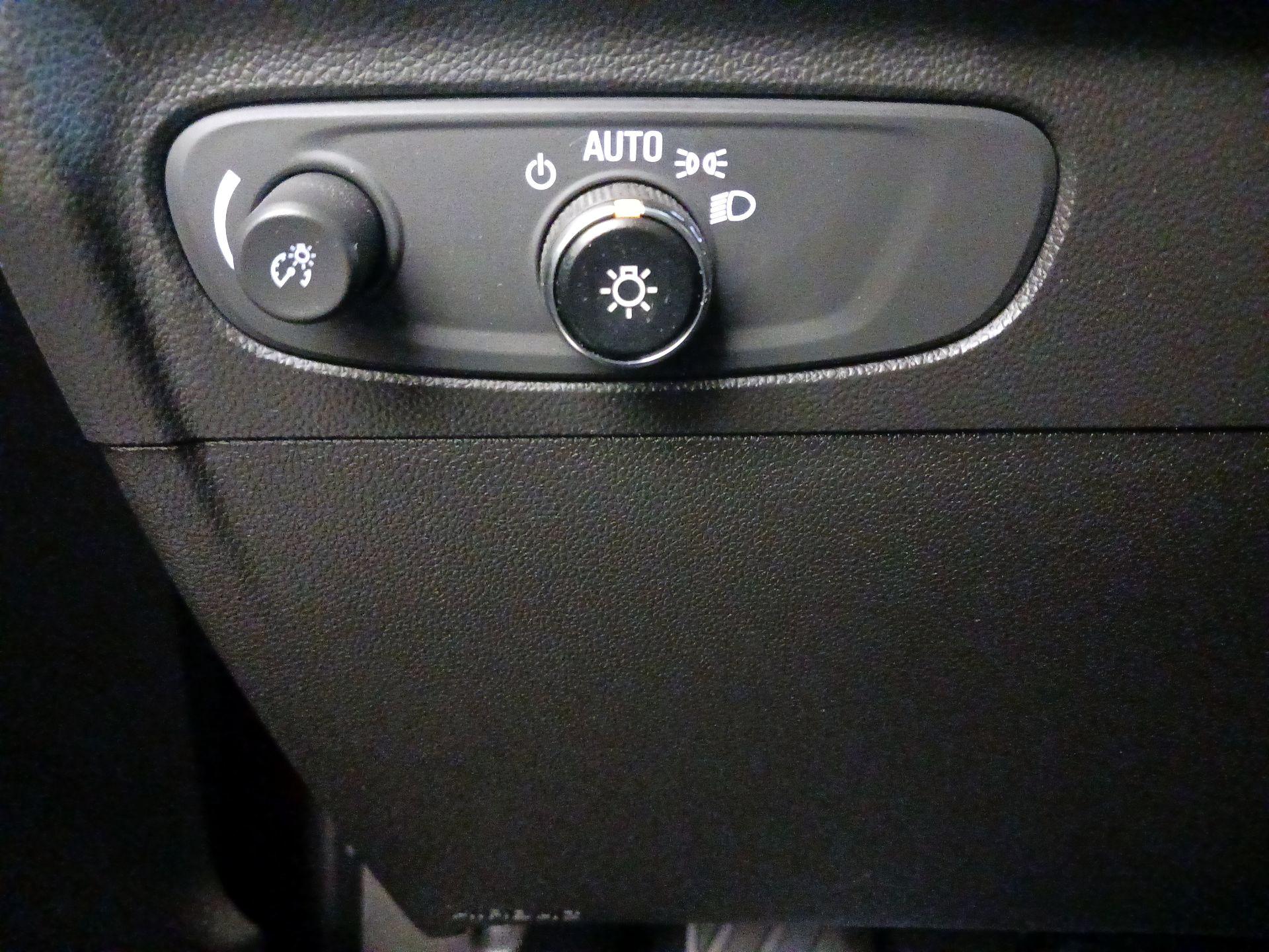 Thumbnail: 2021 Buick Envision - 13