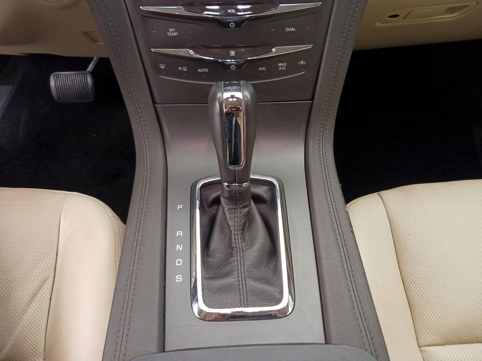 Thumbnail: 2015 Lincoln MKT - 17