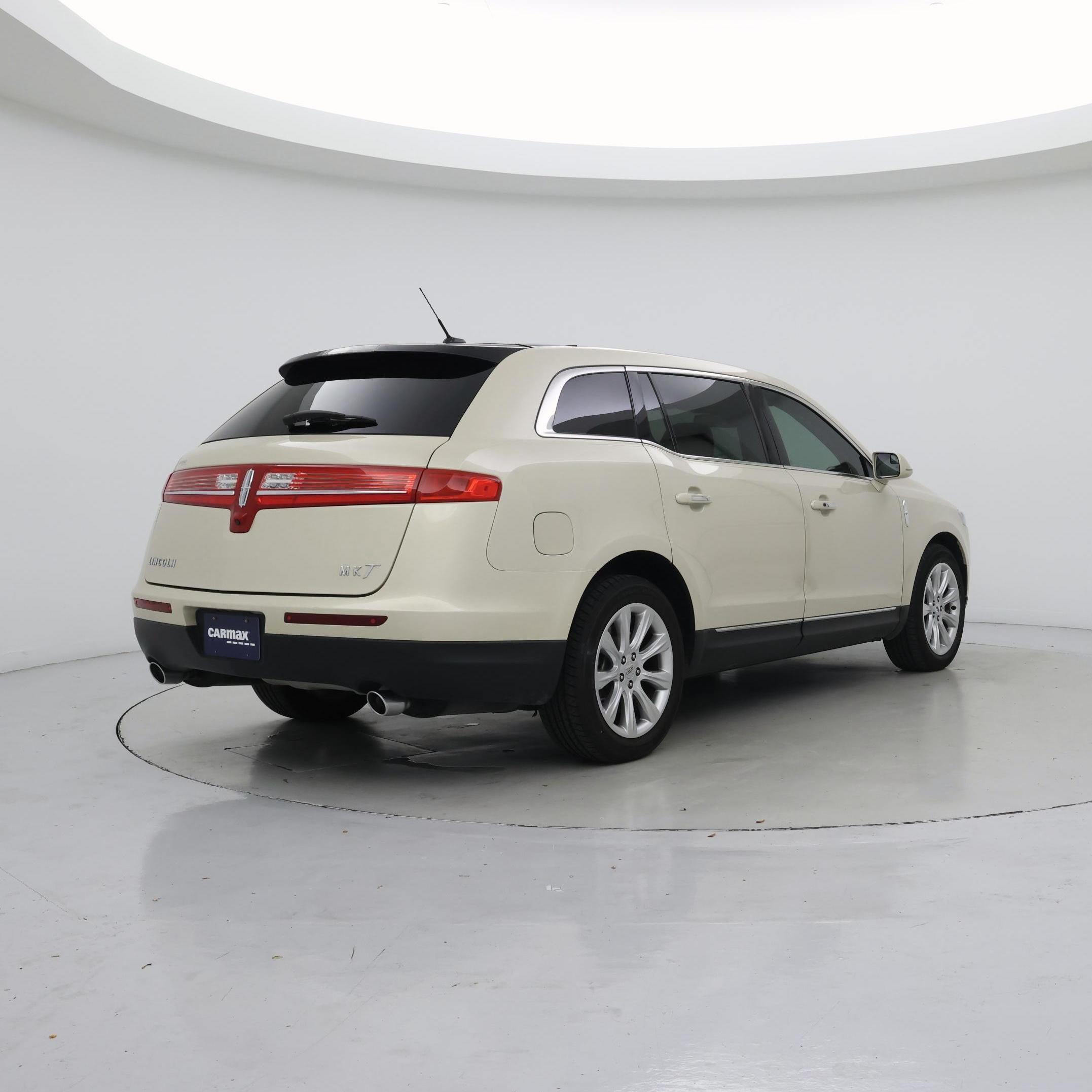 Thumbnail: 2015 Lincoln MKT - 8