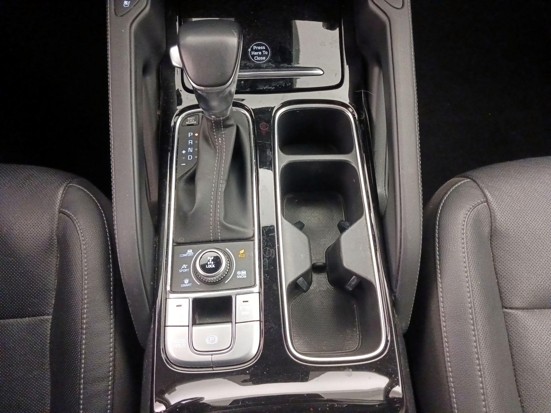 Thumbnail: 2022 Kia Telluride - 18