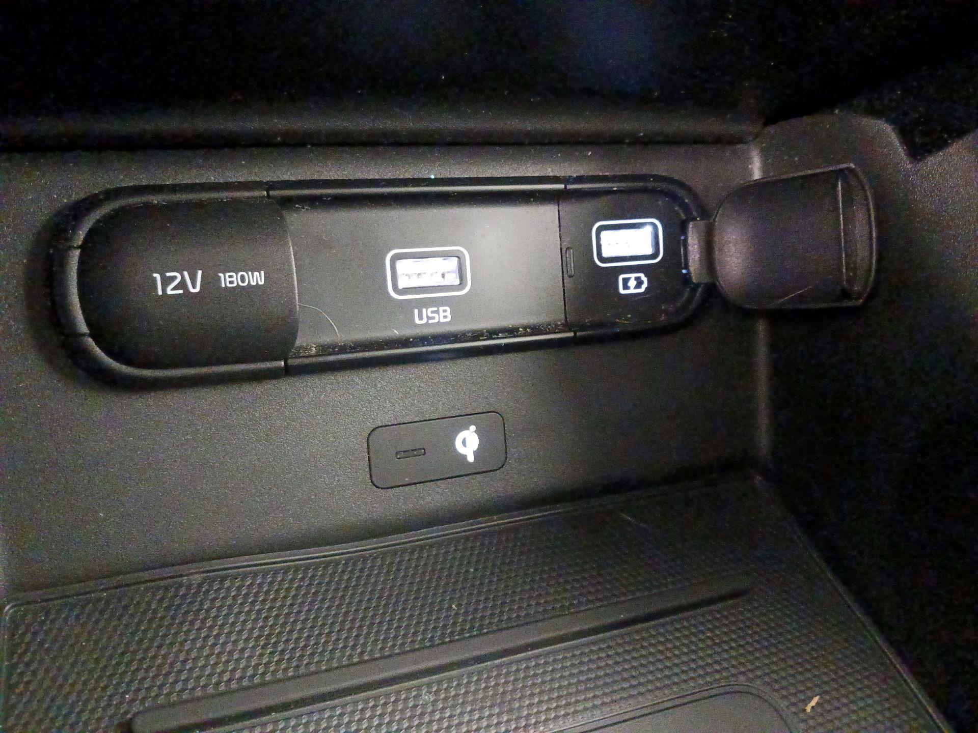 Thumbnail: 2022 Kia Telluride - 19