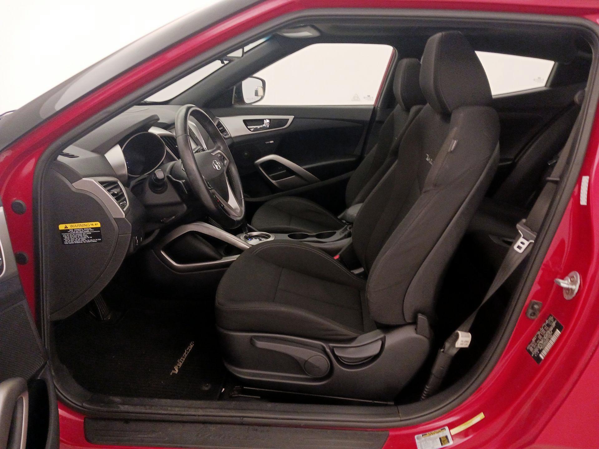 Thumbnail: 2017 Hyundai Veloster - 11