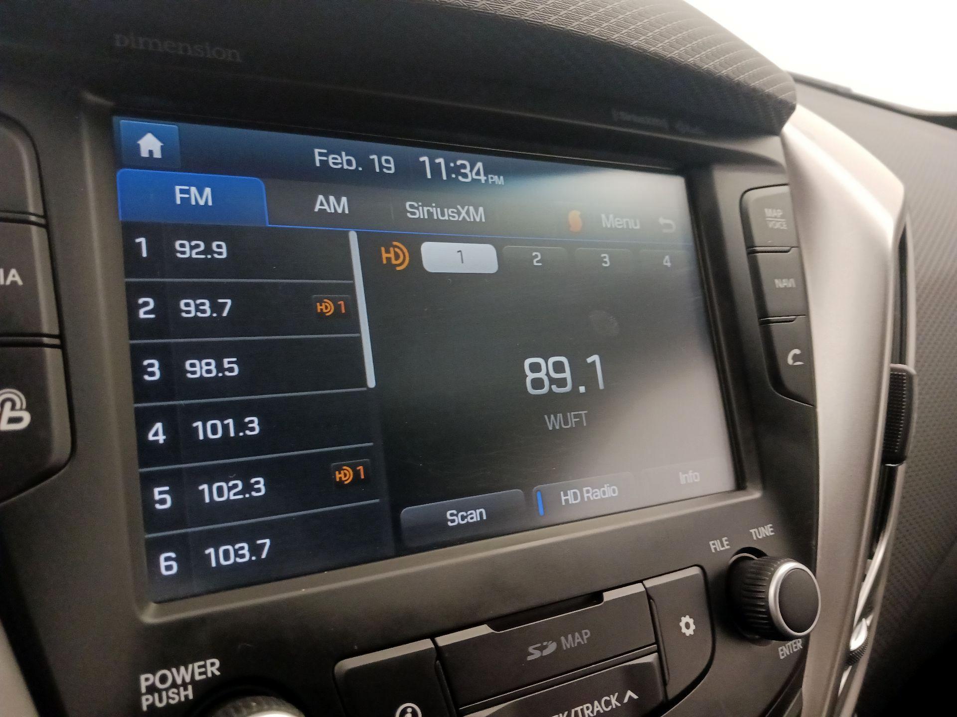 Thumbnail: 2017 Hyundai Veloster - 16