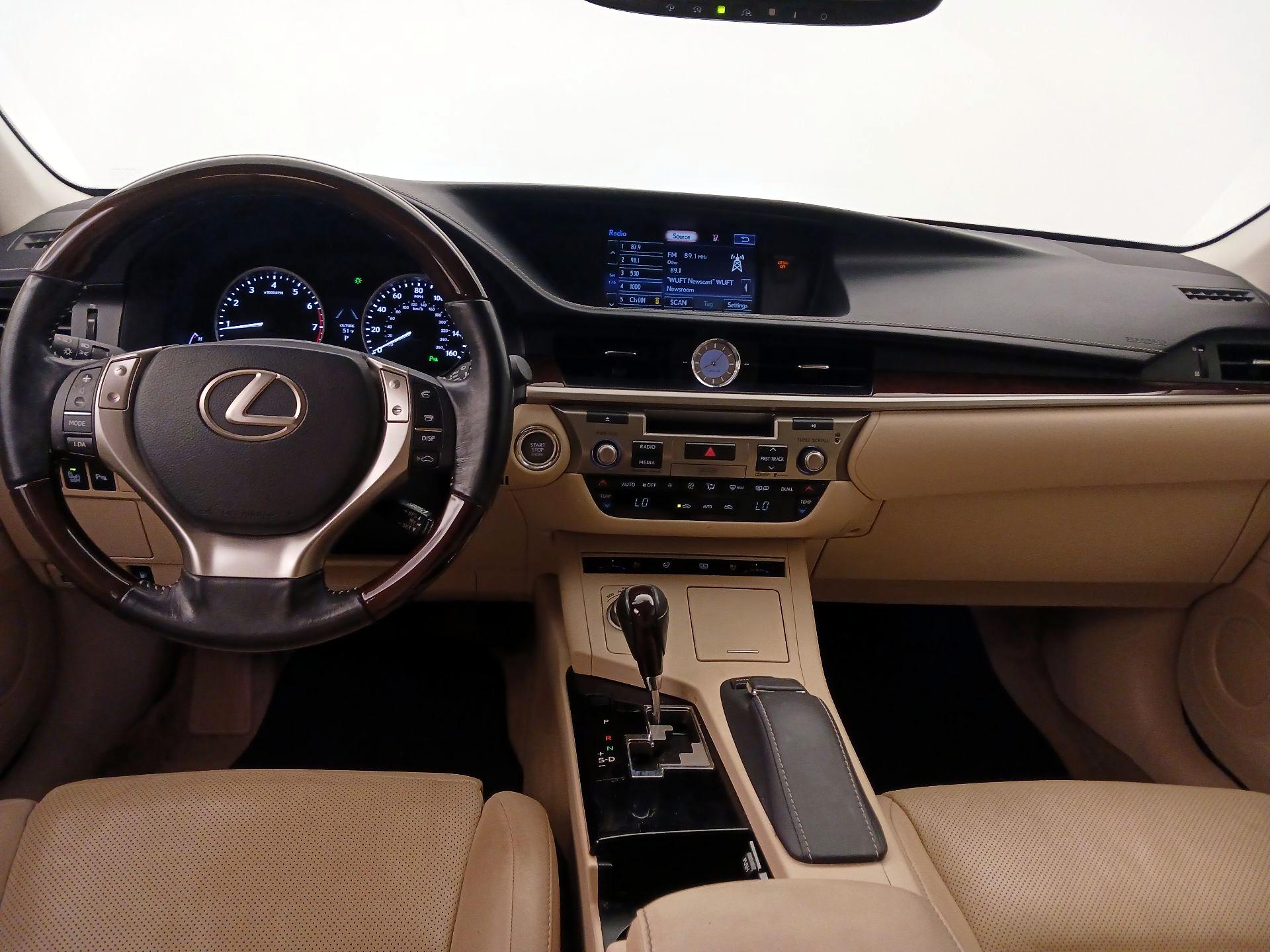 Thumbnail: 2015 Lexus ES - 9