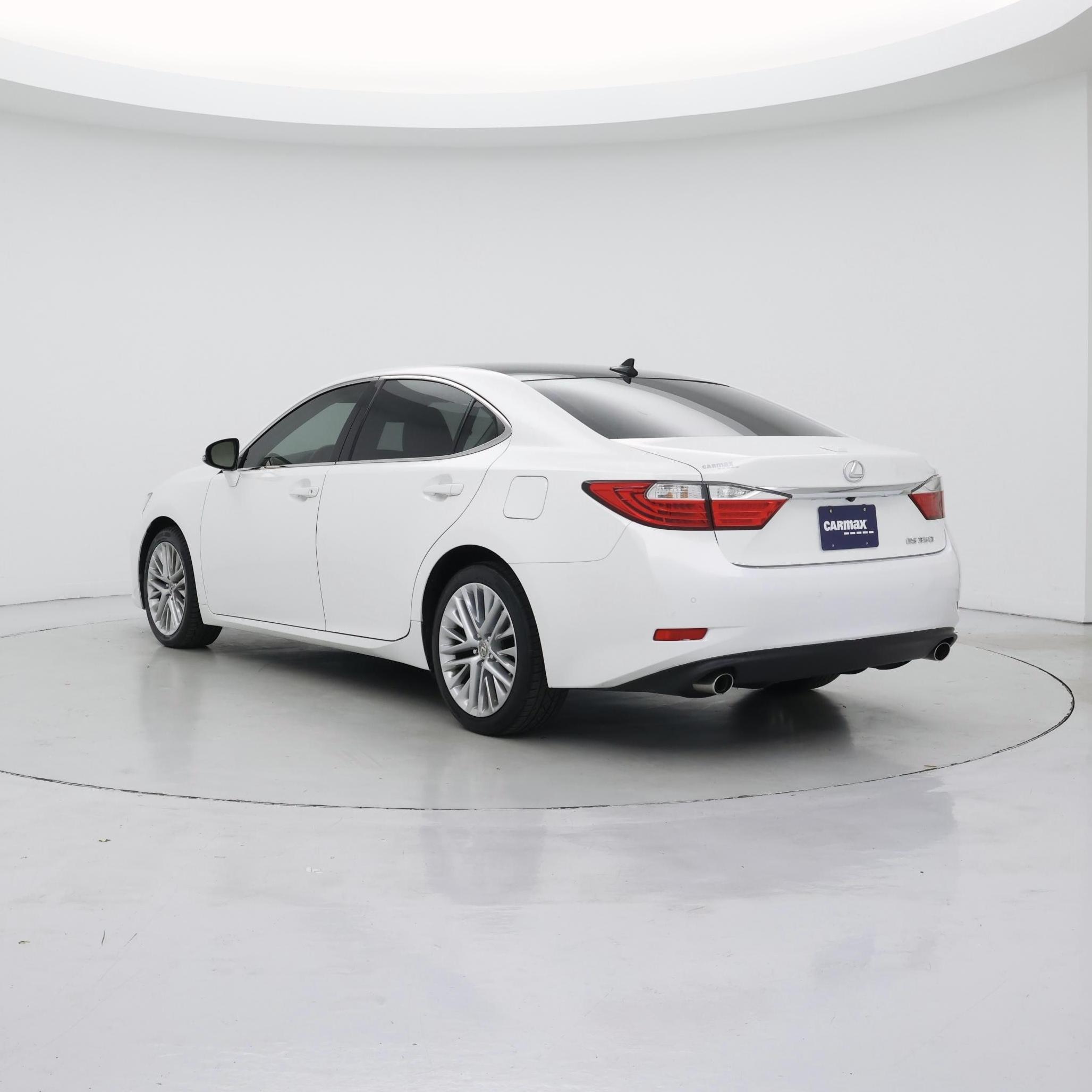 Thumbnail: 2015 Lexus ES - 2