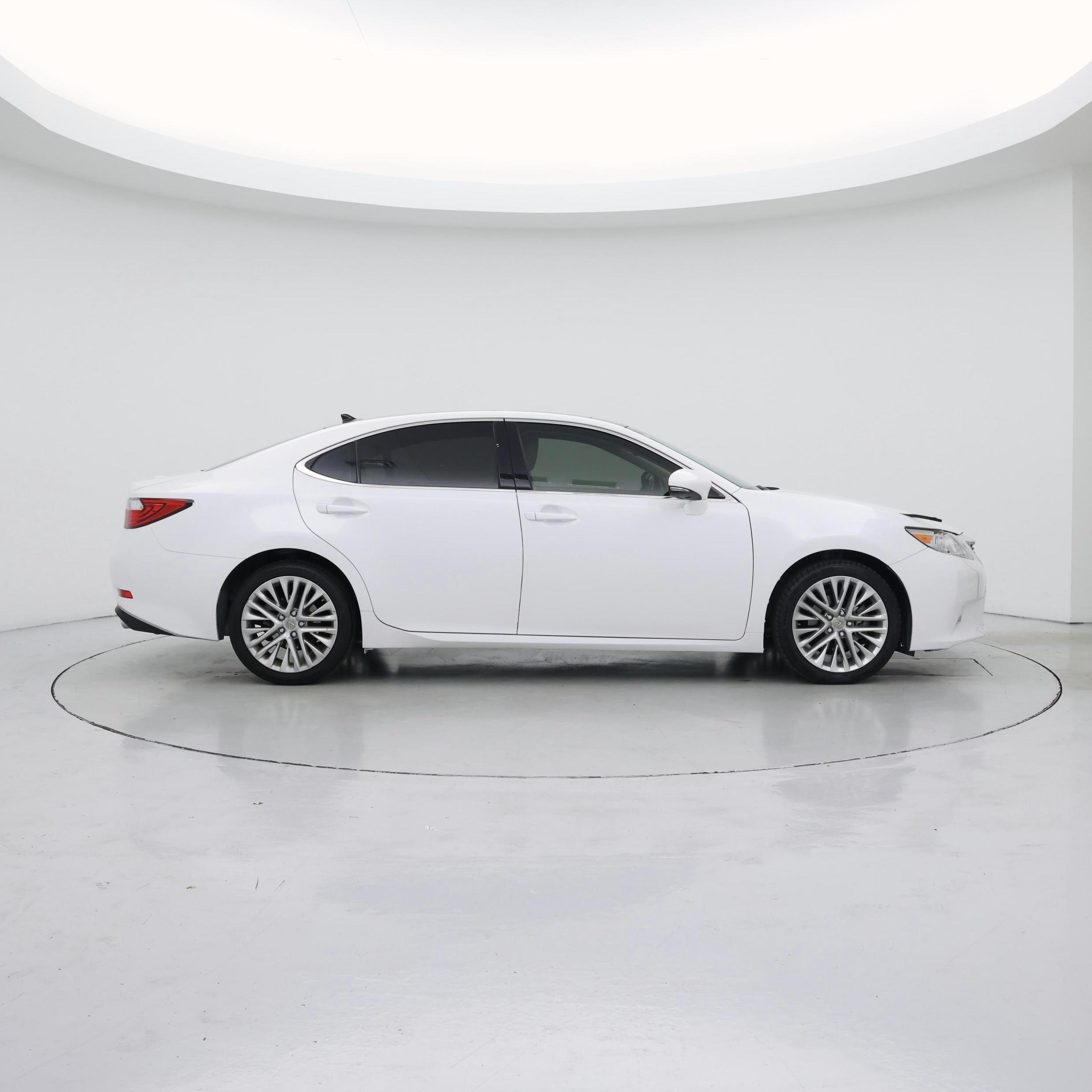 Thumbnail: 2015 Lexus ES - 7