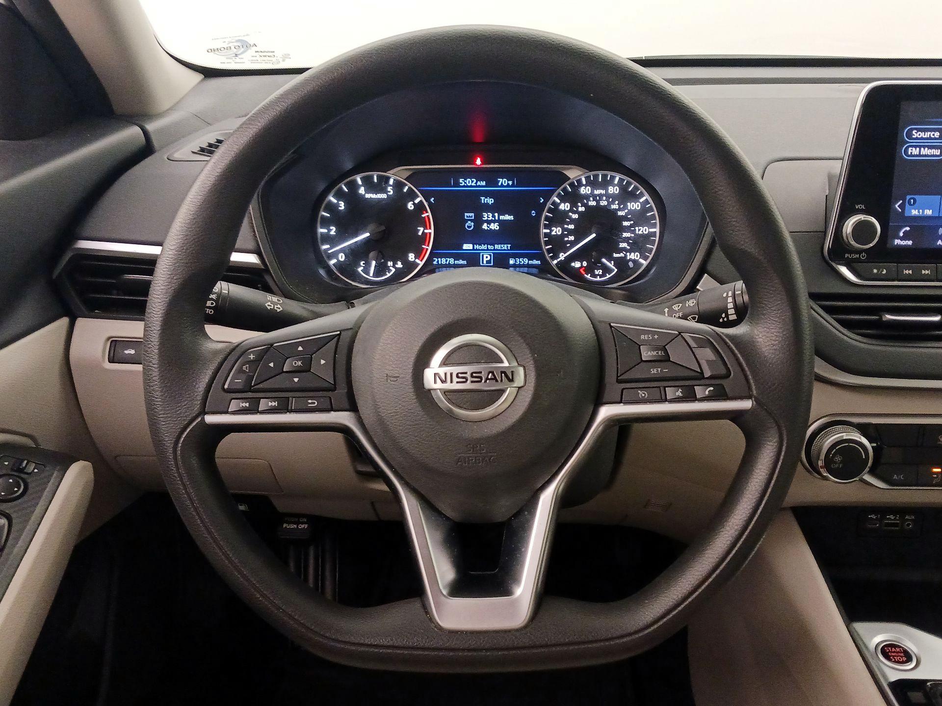 Thumbnail: 2020 Nissan Altima - 10