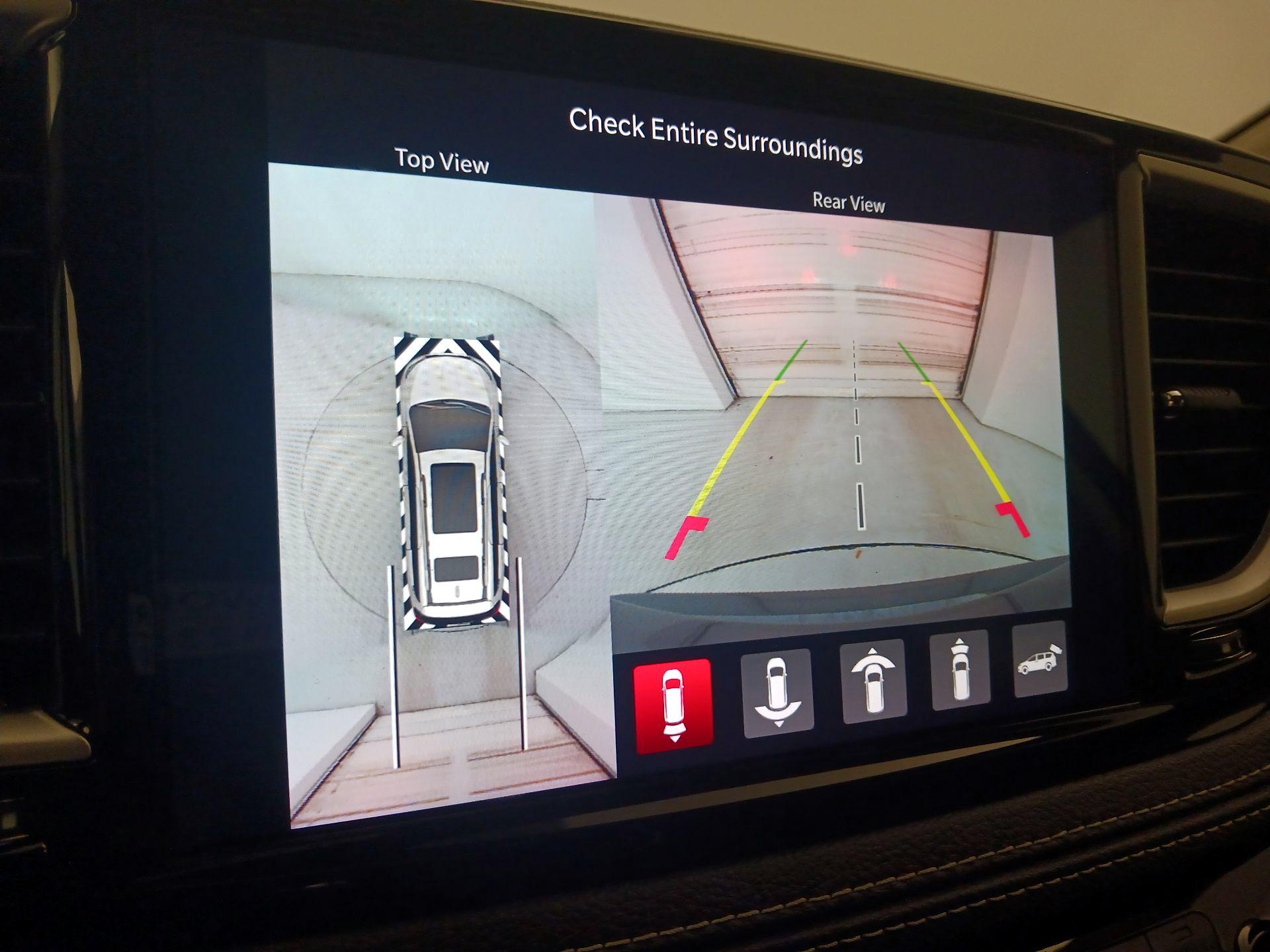 Thumbnail: 2023 Chrysler Pacifica - 14