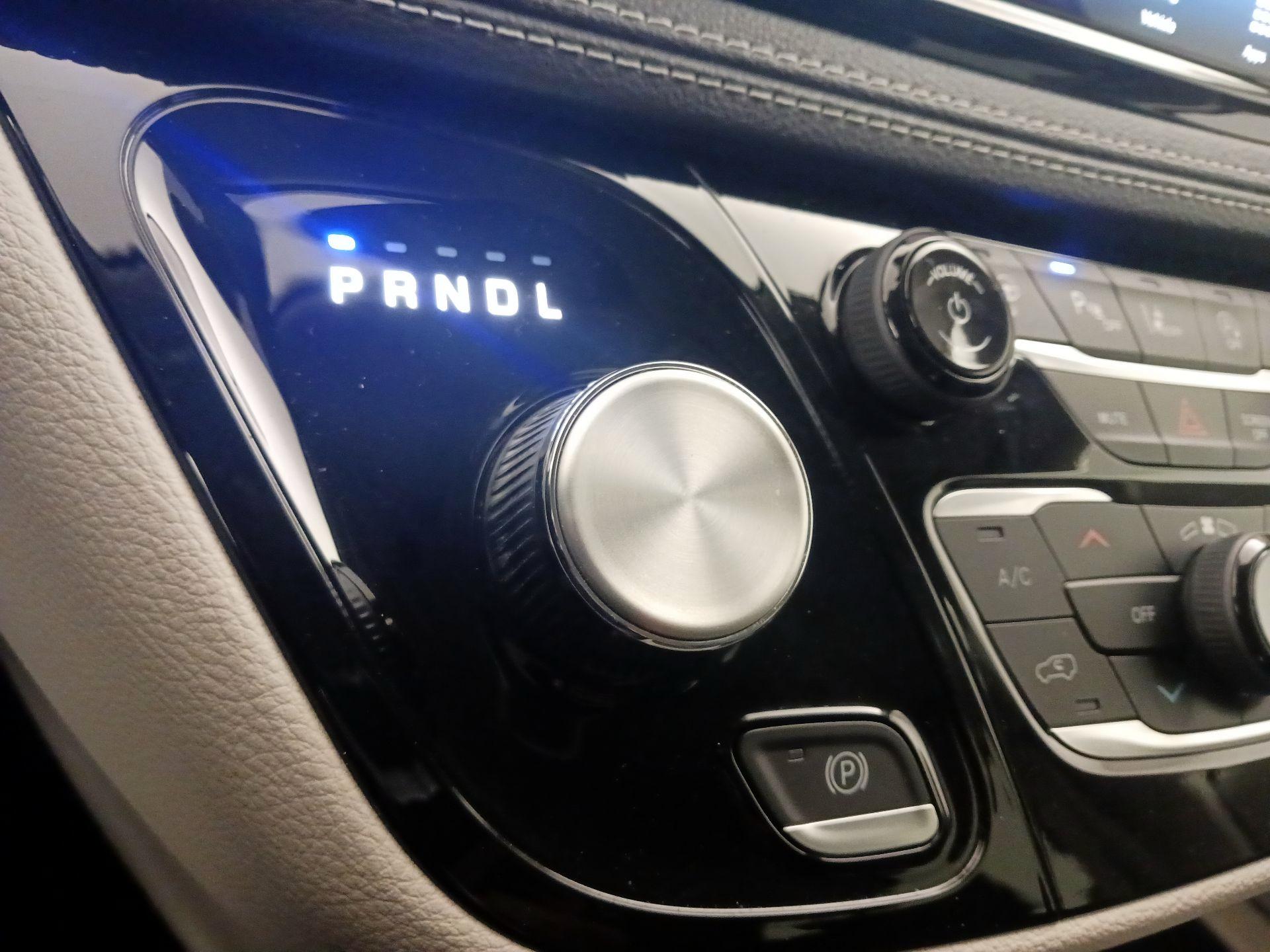 Thumbnail: 2023 Chrysler Pacifica - 17