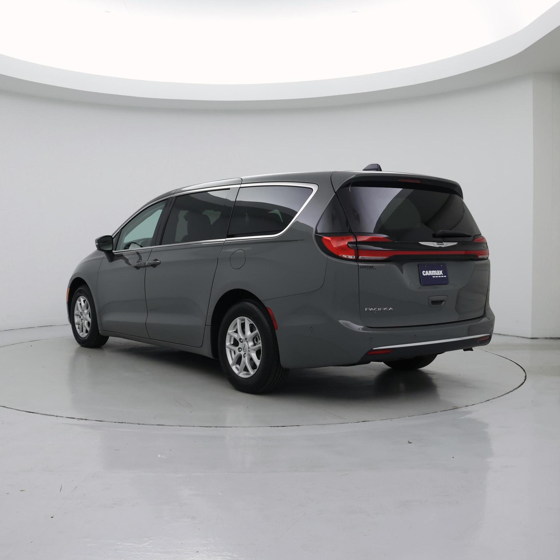 Thumbnail: 2023 Chrysler Pacifica - 2