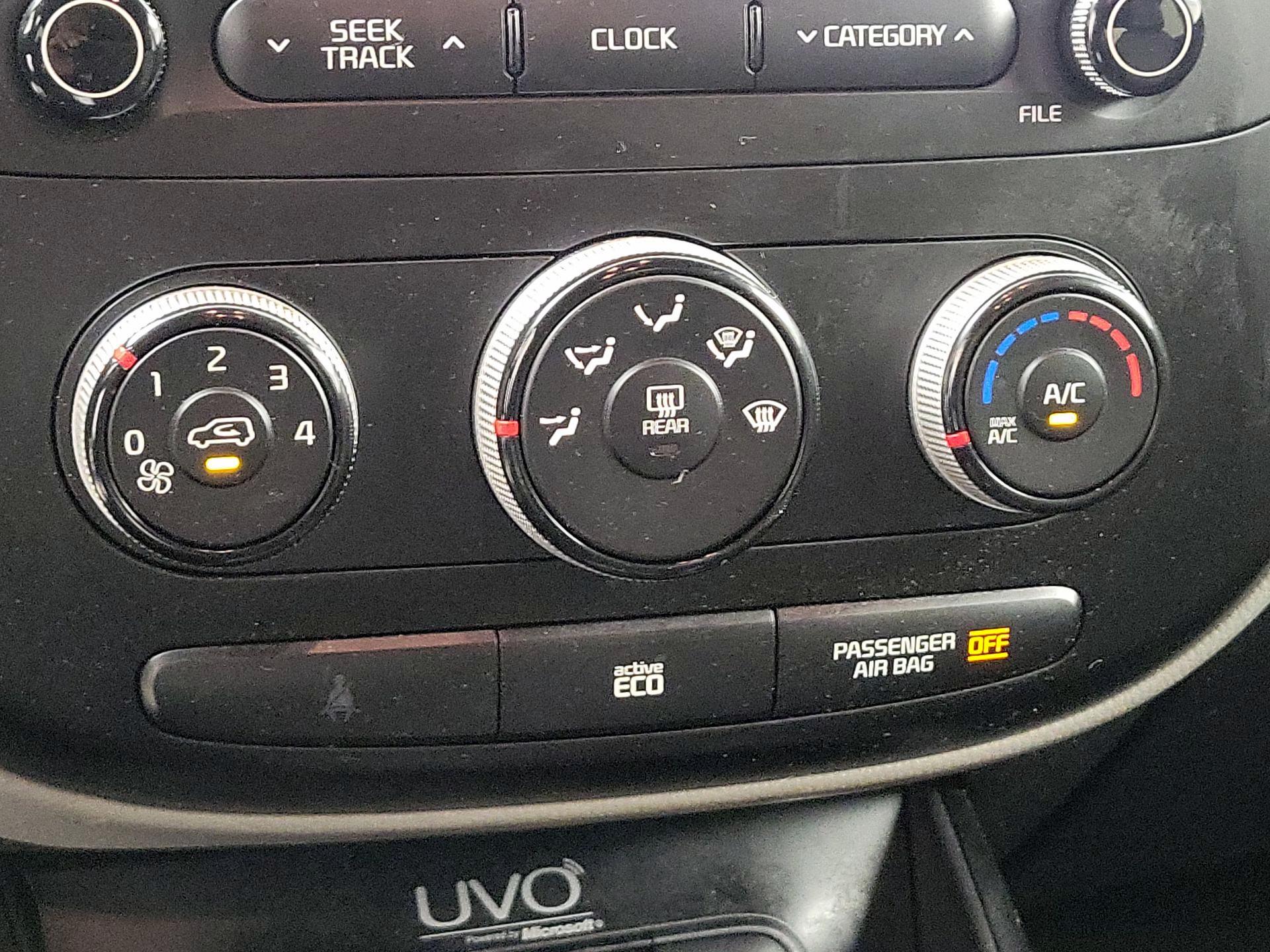 Thumbnail: 2015 Kia Soul - 16