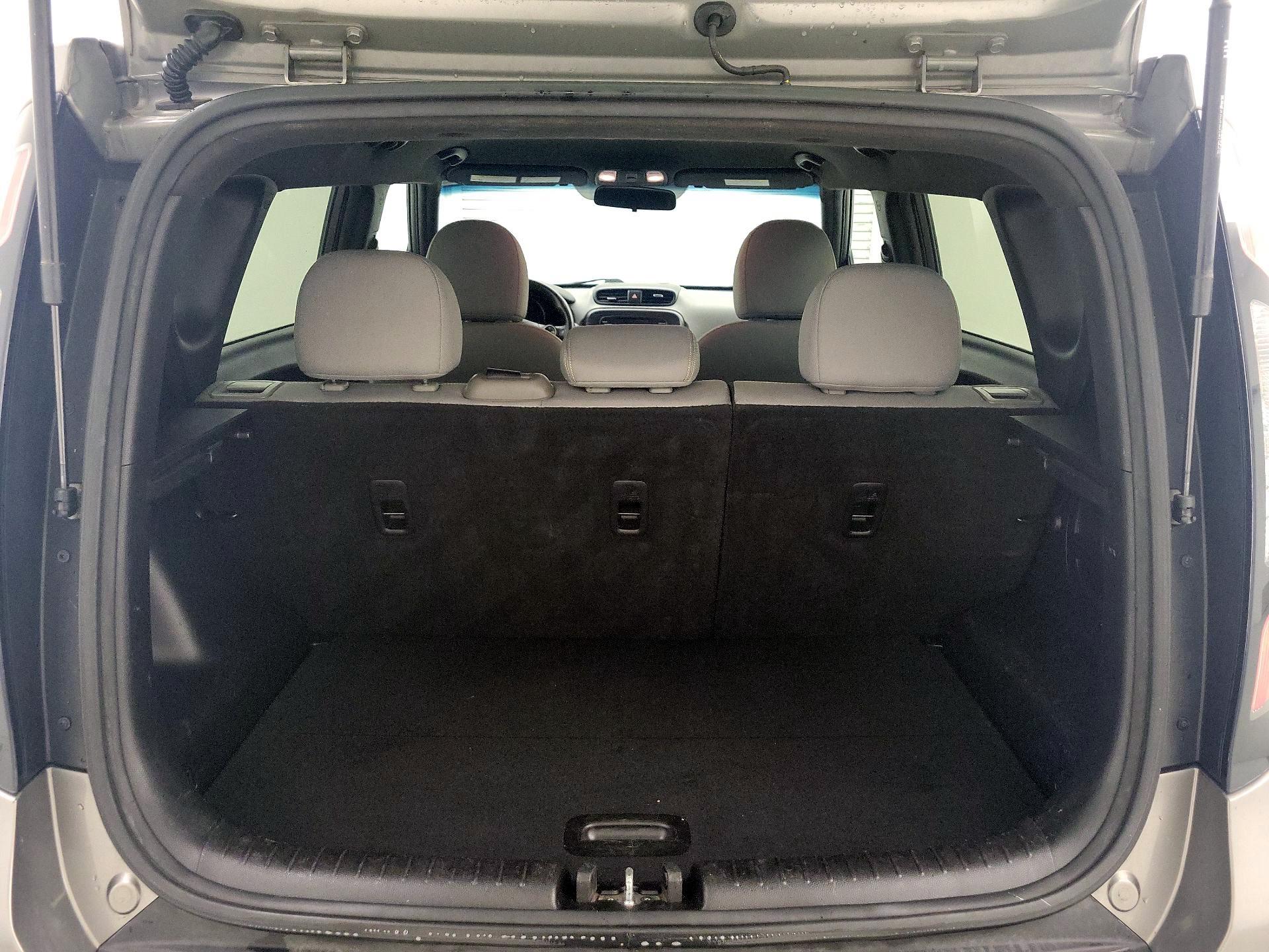 Thumbnail: 2015 Kia Soul - 20